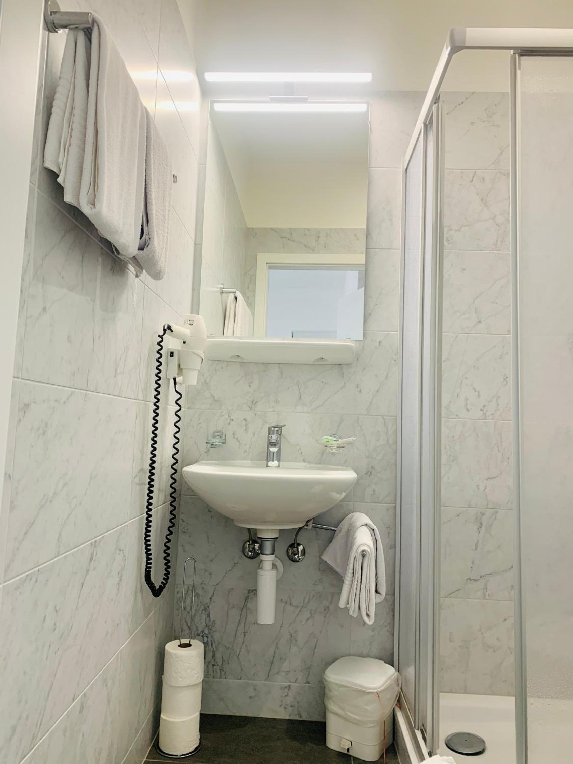 Quadruple Room - Photo 4
