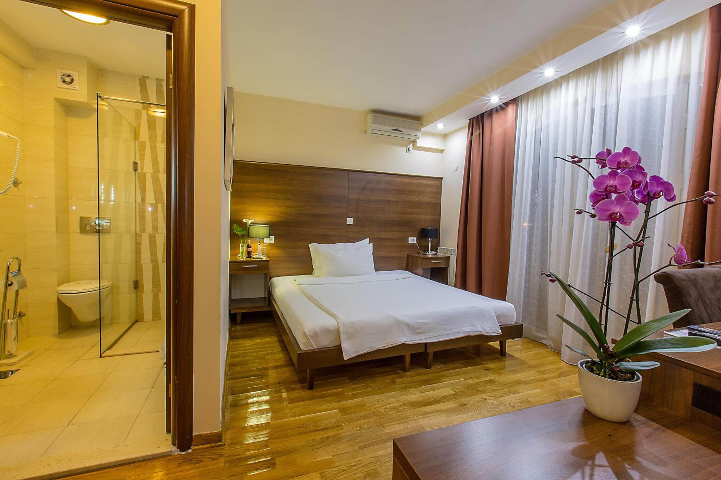 Double or Twin Room photo 1