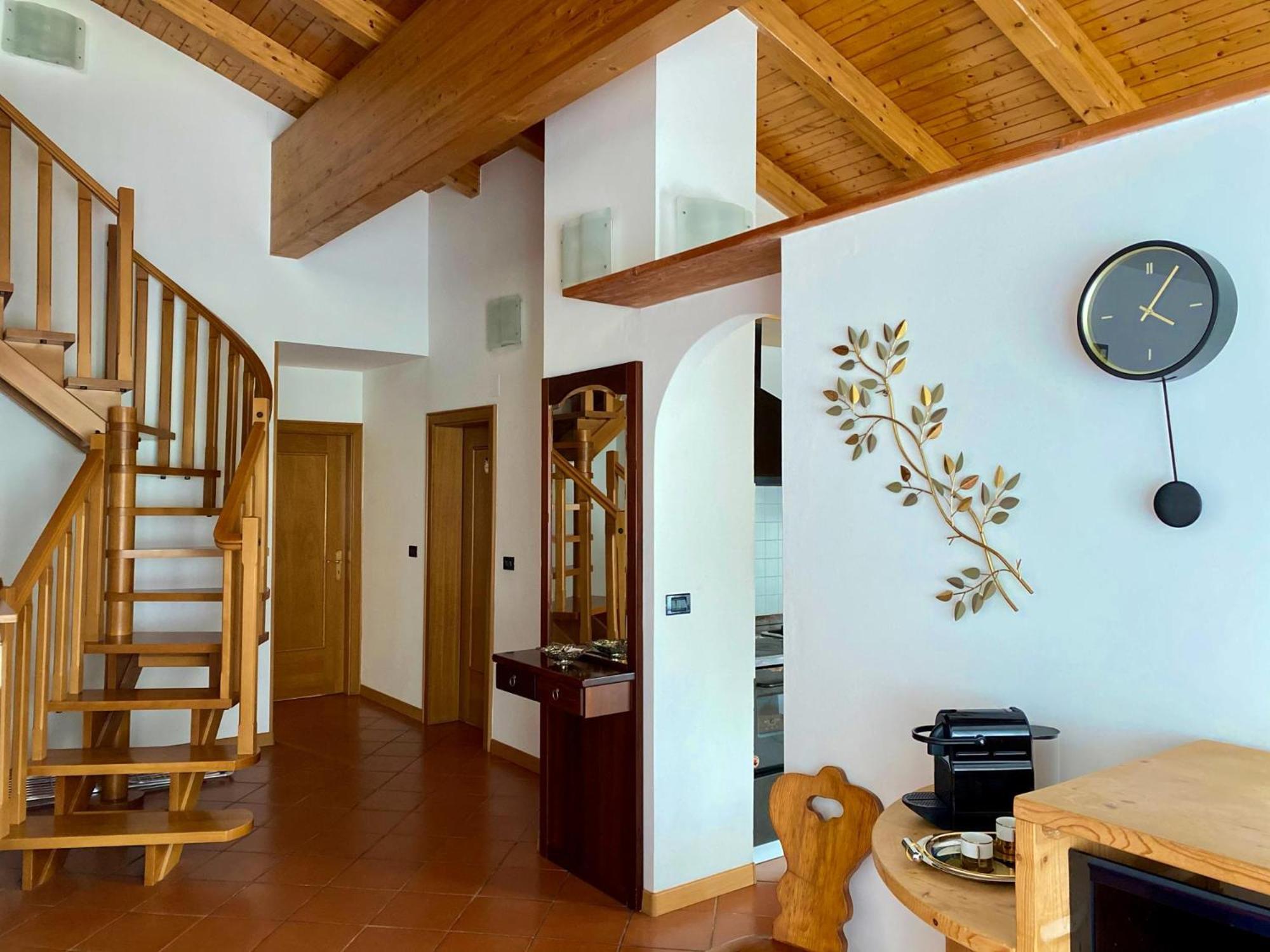 Three-Bedroom Apartment with Balcony - Split Level photo 1