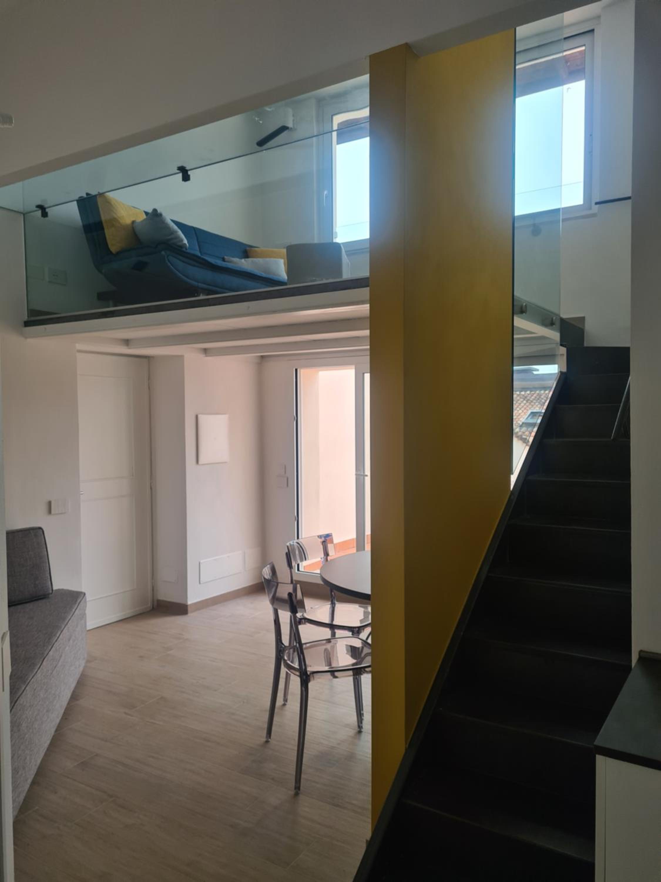 Apartment with Lake View