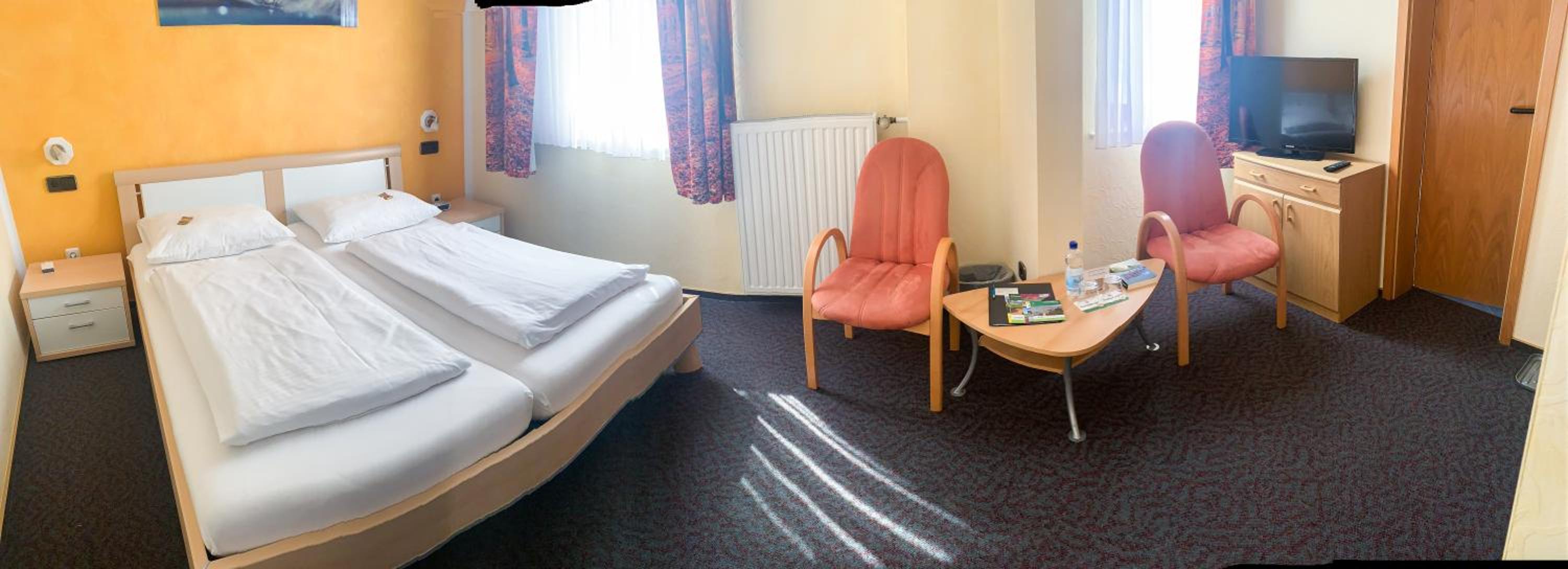 Double Room - Photo 2