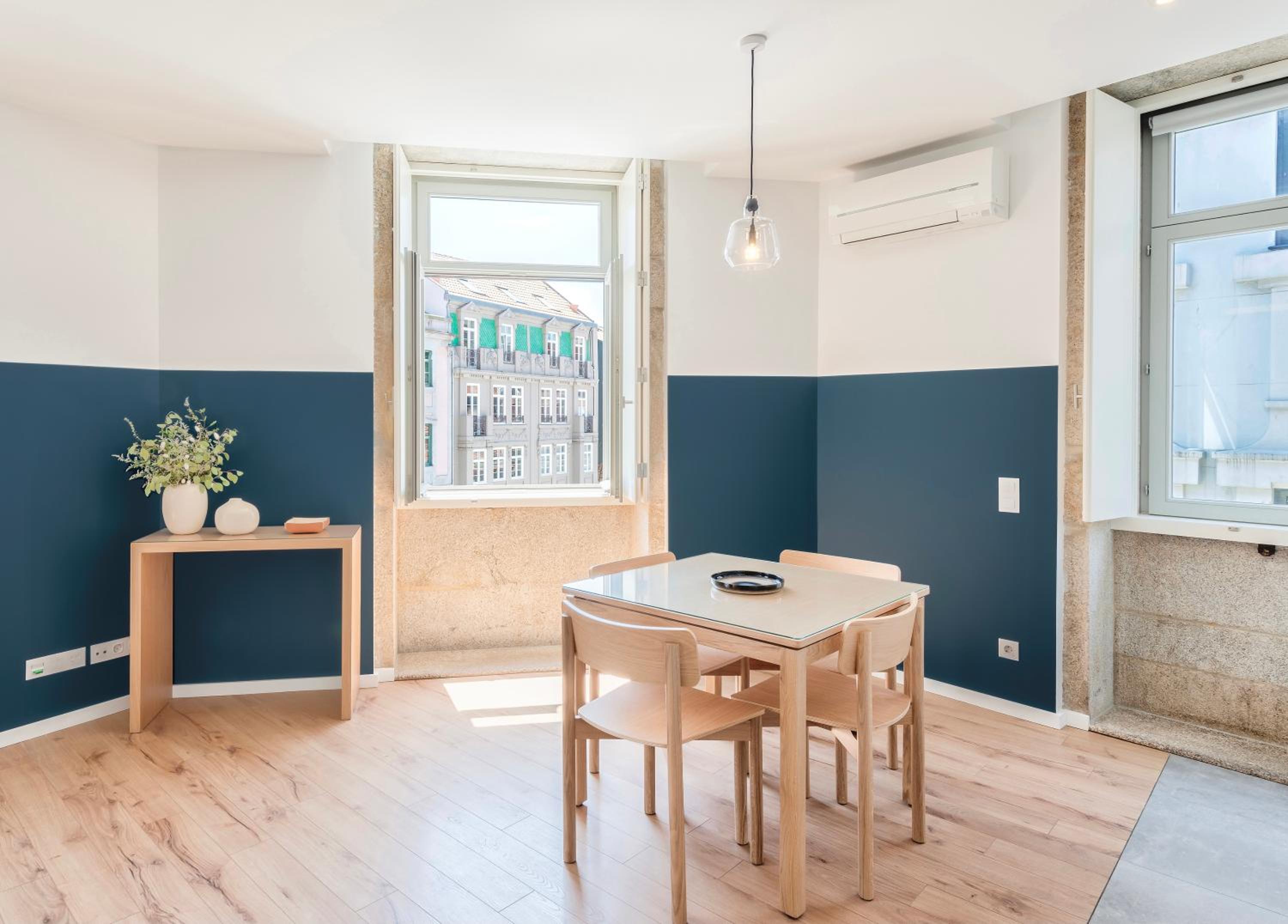 Deluxe One-Bedroom Apartment with City View - Photo 10