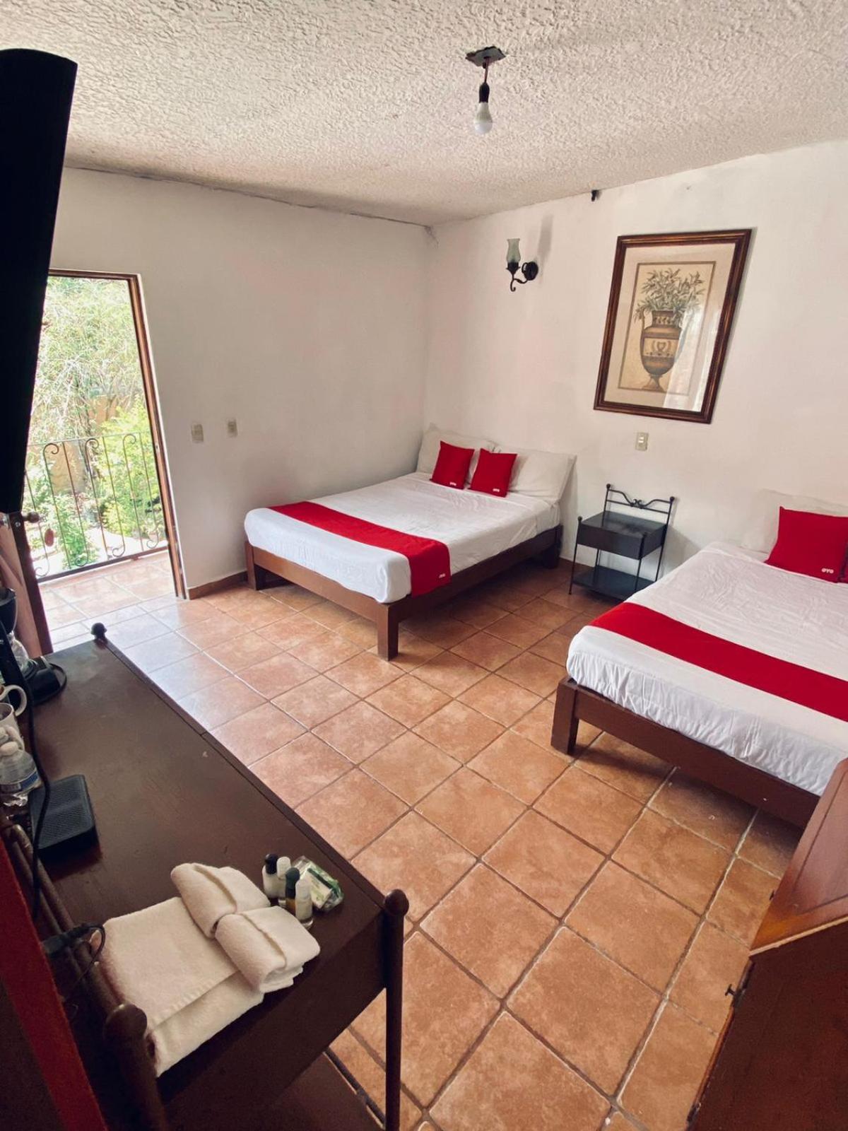 Double Room with Two Double Beds - Photo 6