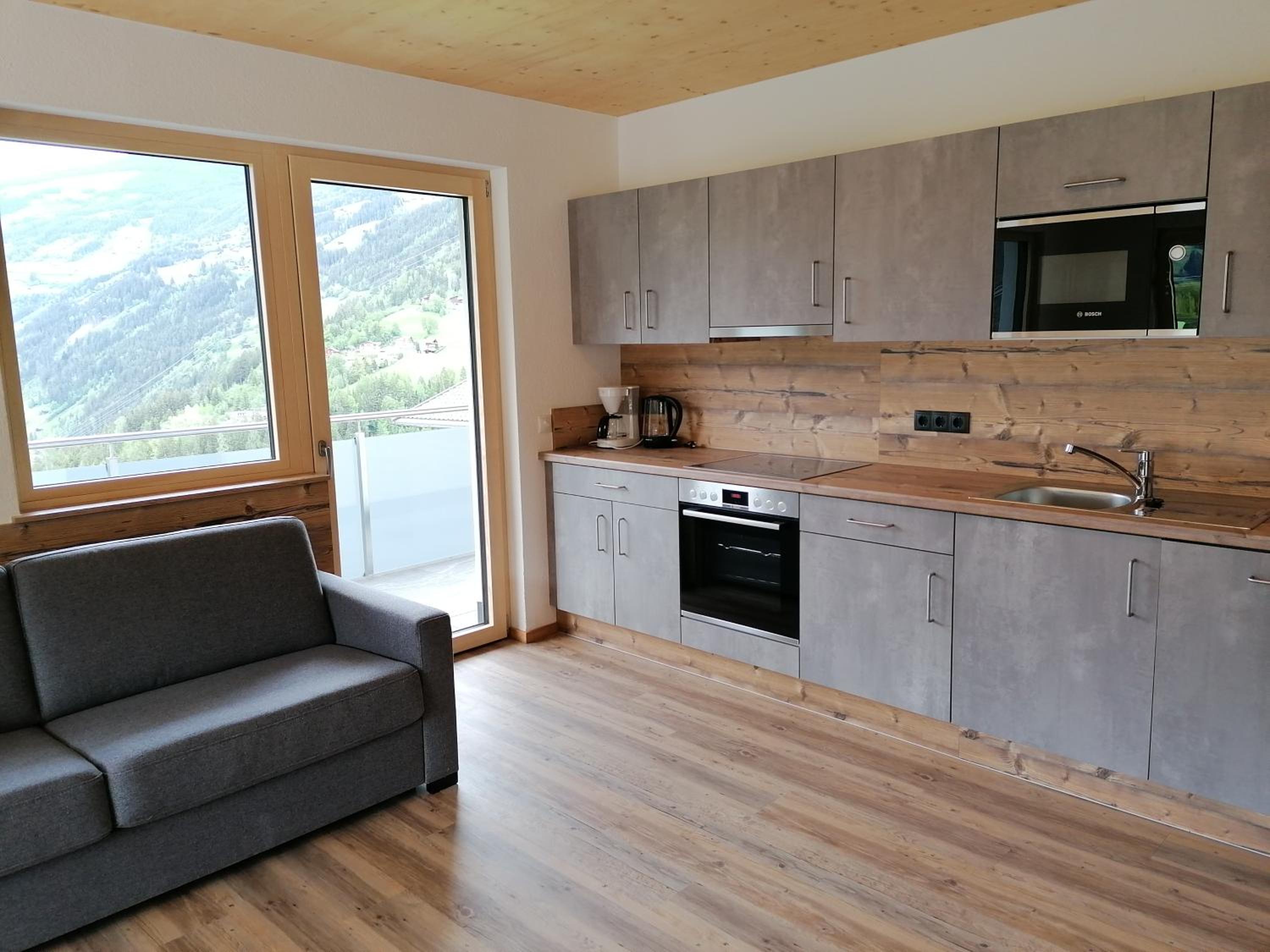 Apartment with Terrace - Photo 13