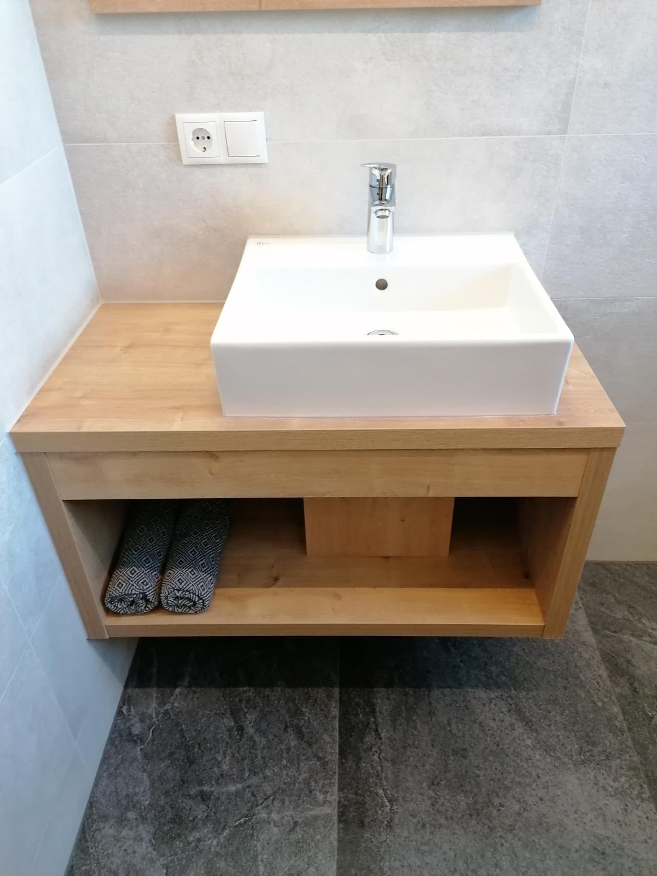 Double Room with Private Bathroom - Photo 2