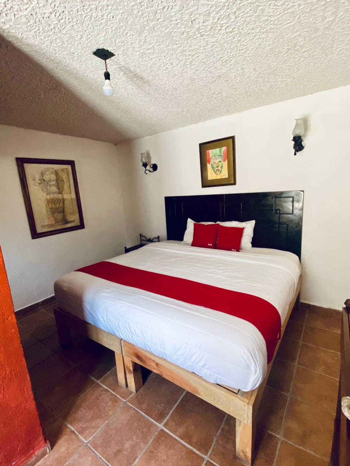 Budget Double Room - Photo 2