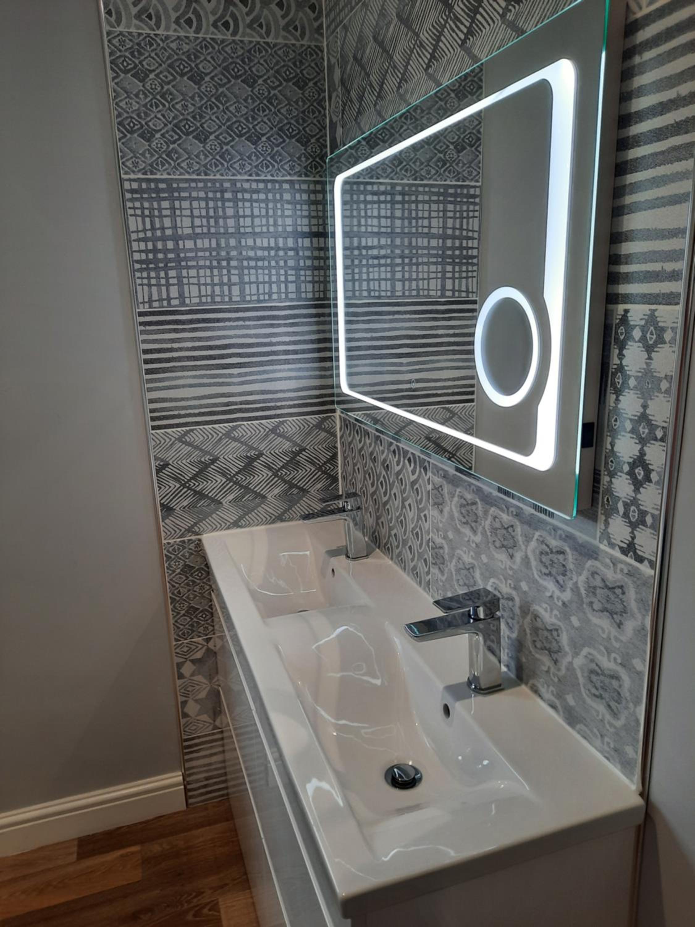 Superior King Room - Photo 6