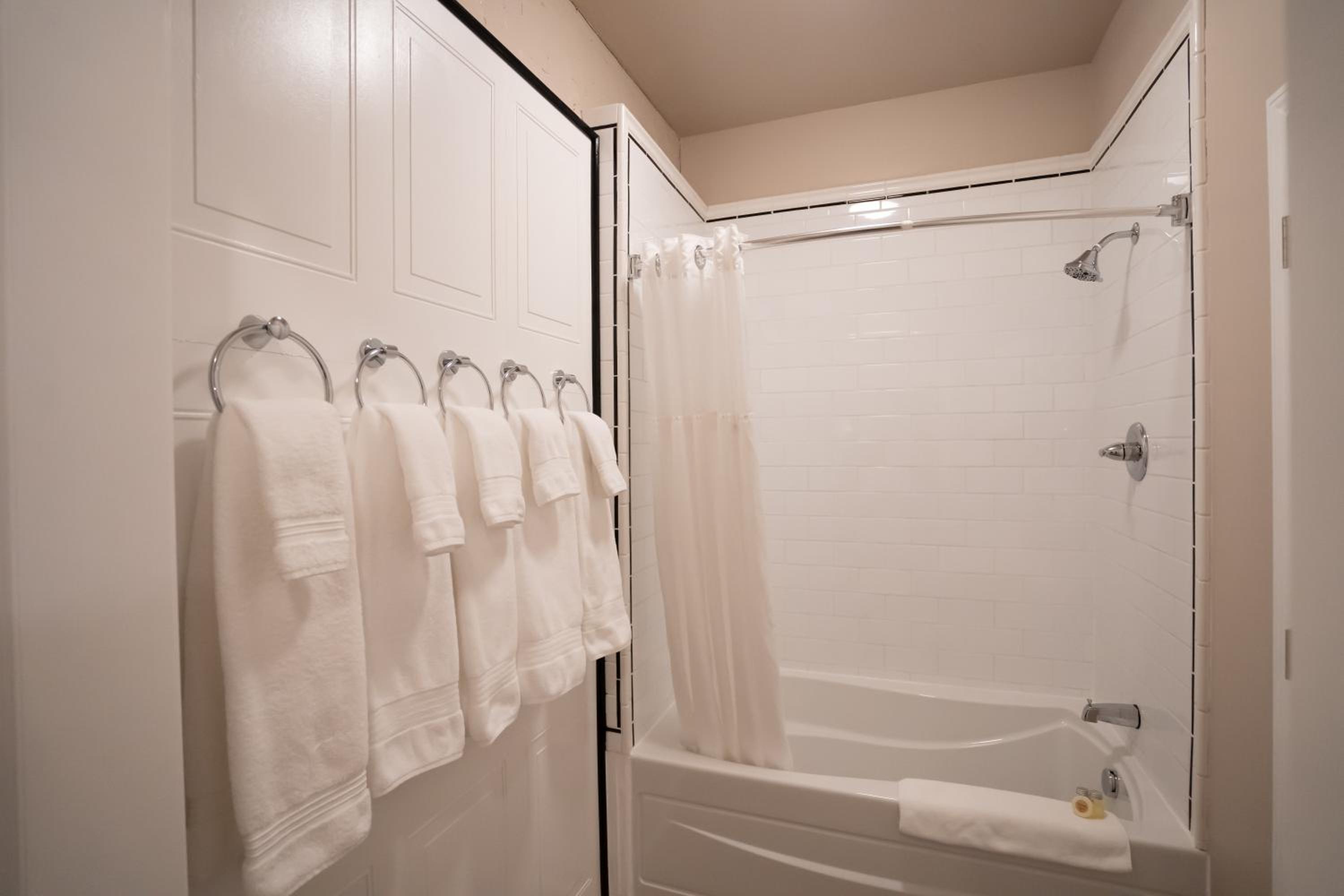 Family Suite - Photo 9