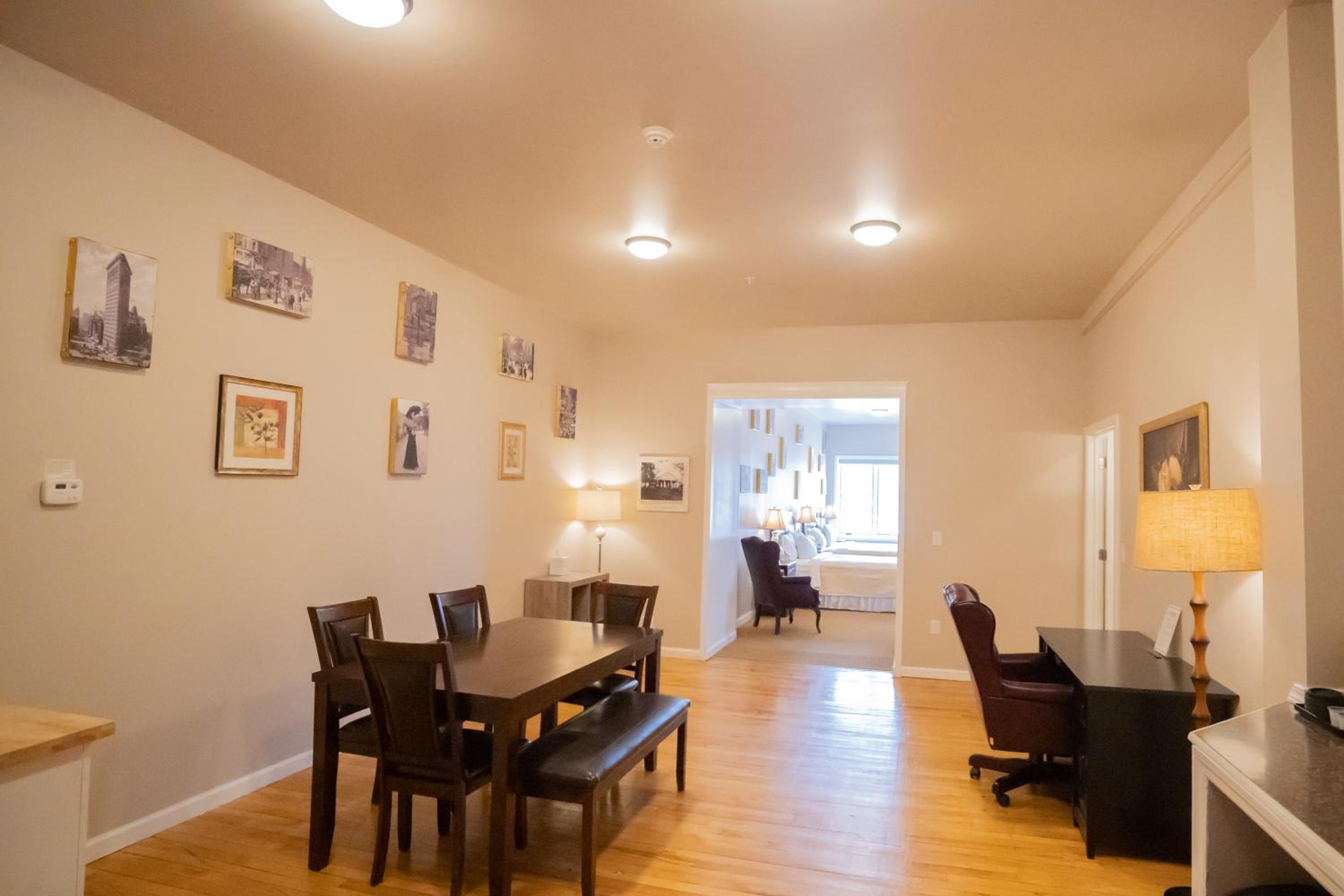 Family Suite - Photo 10