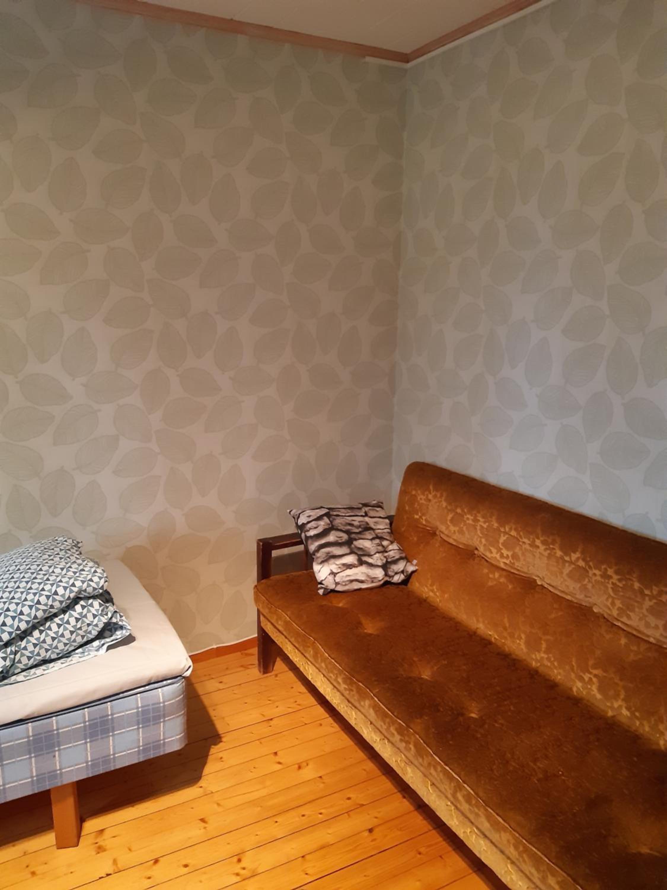 Twin Room - Photo 3