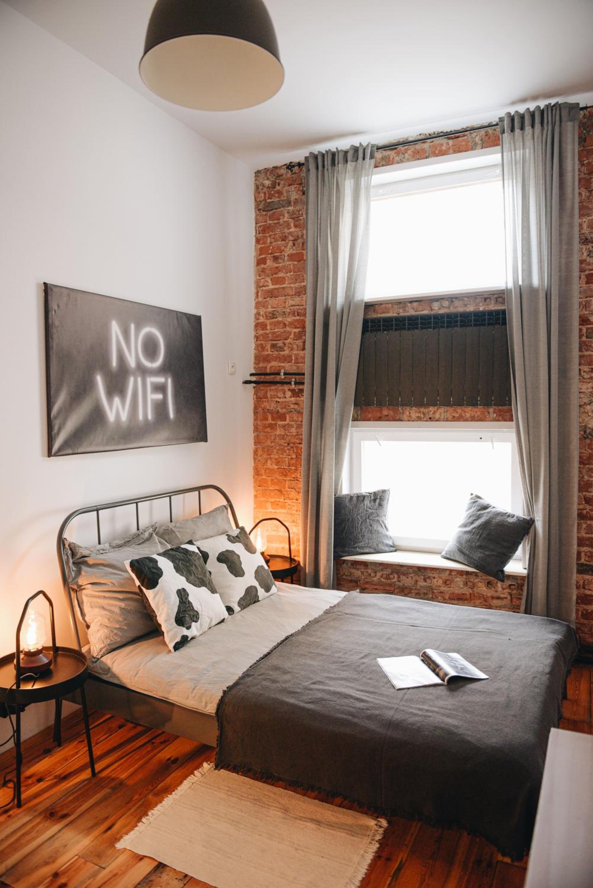 Deluxe Quadruple Room with Shared Bathroom (6)