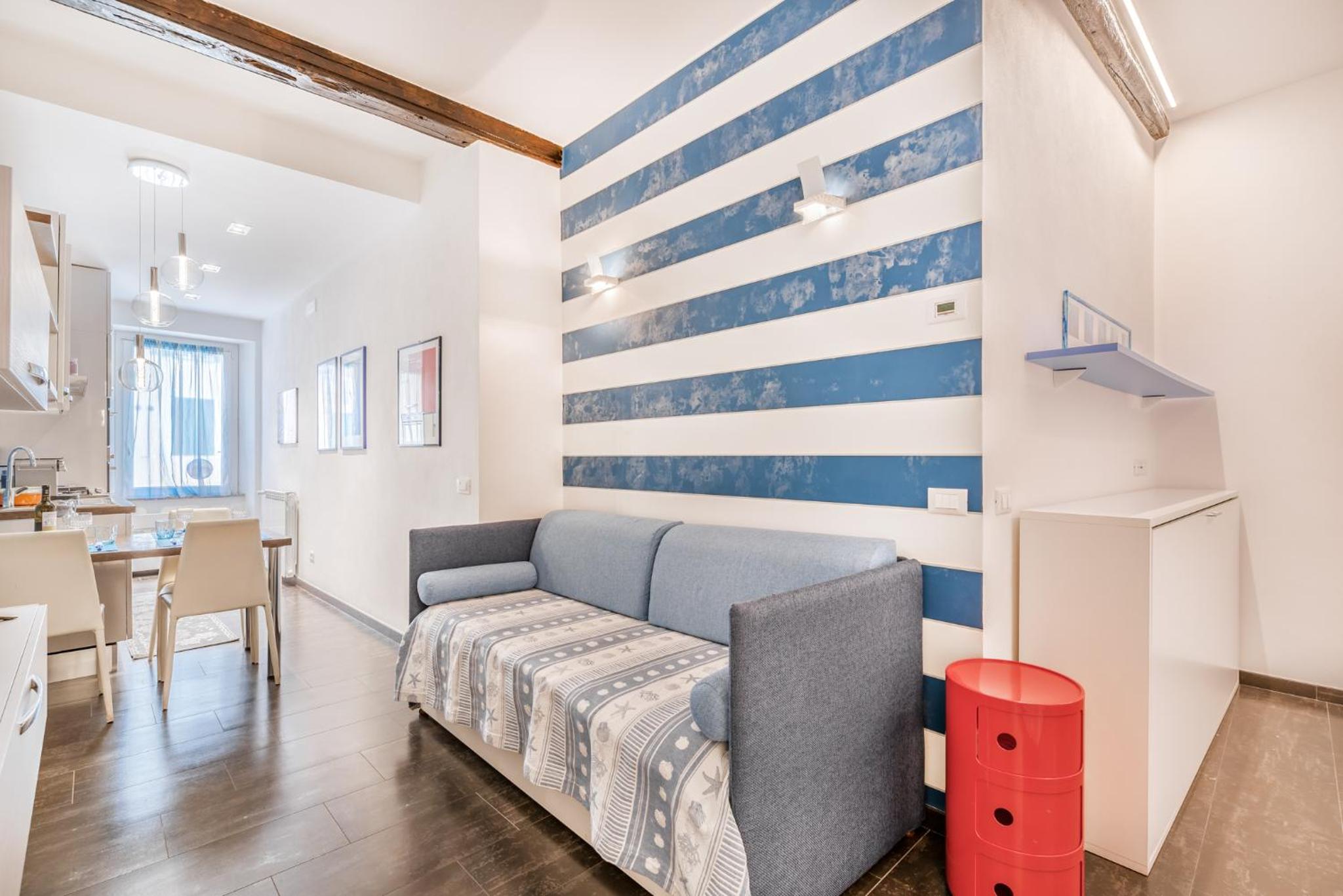 Studio Apartment photo 2