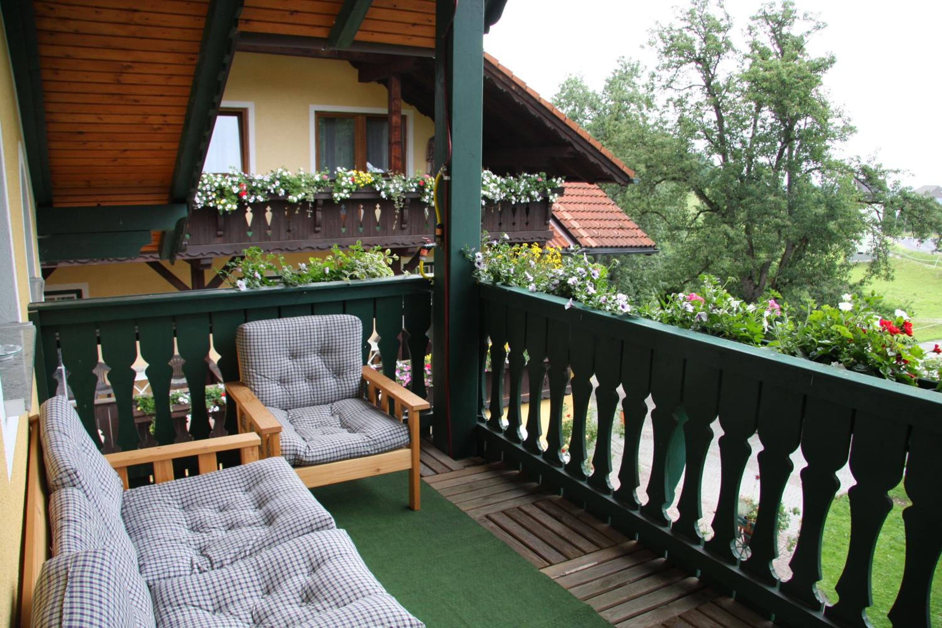 Double Room with Balcony - Photo 3
