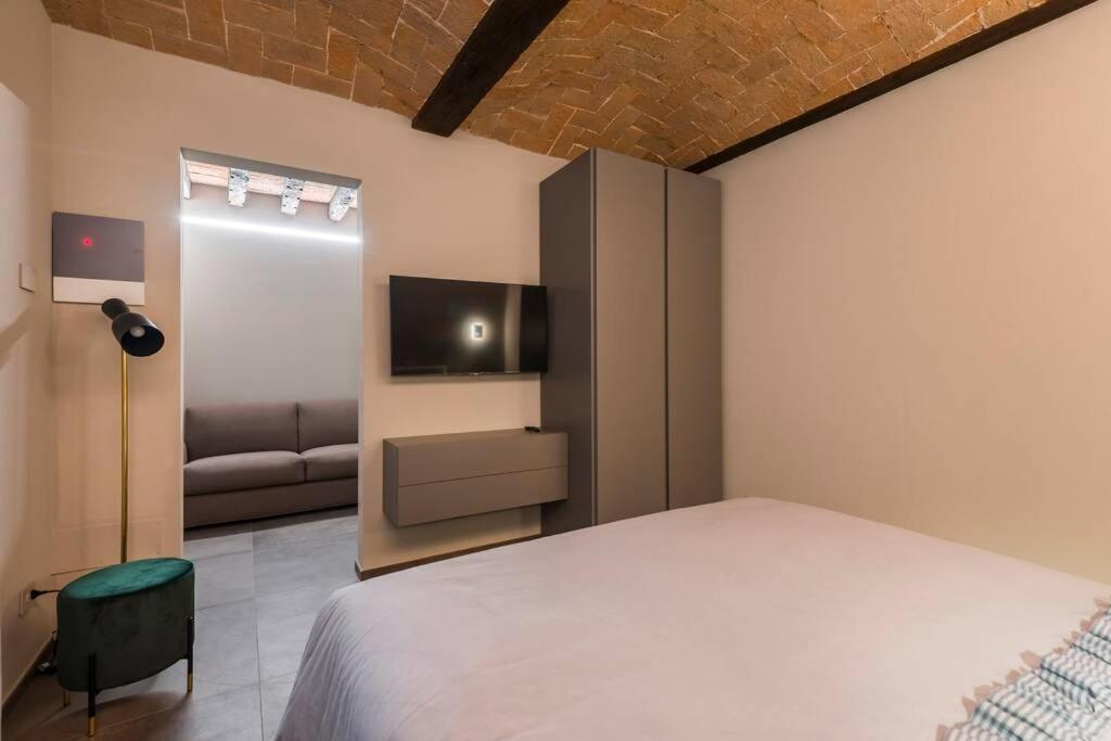 One-Bedroom Apartment - Photo 22