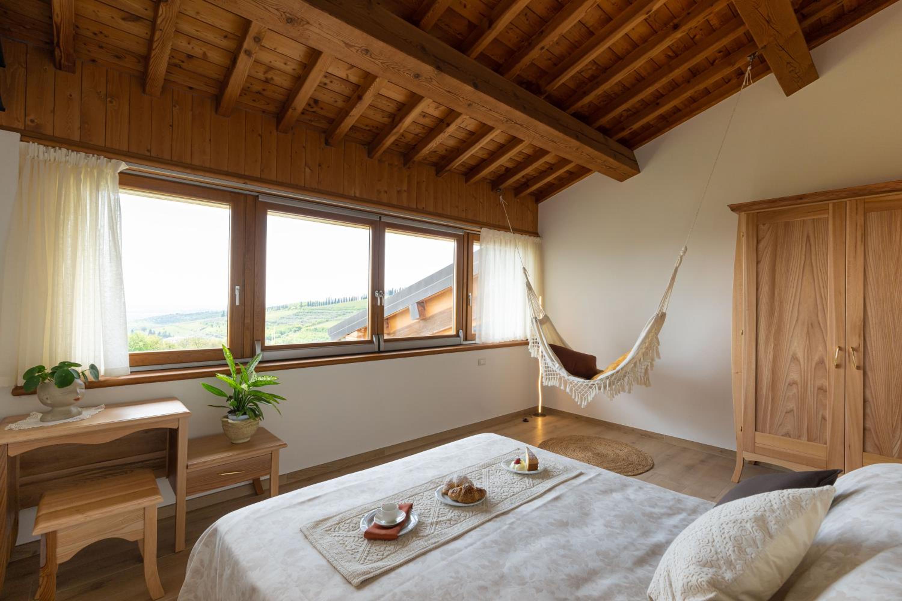 Double Room with Pool View - Photo 1