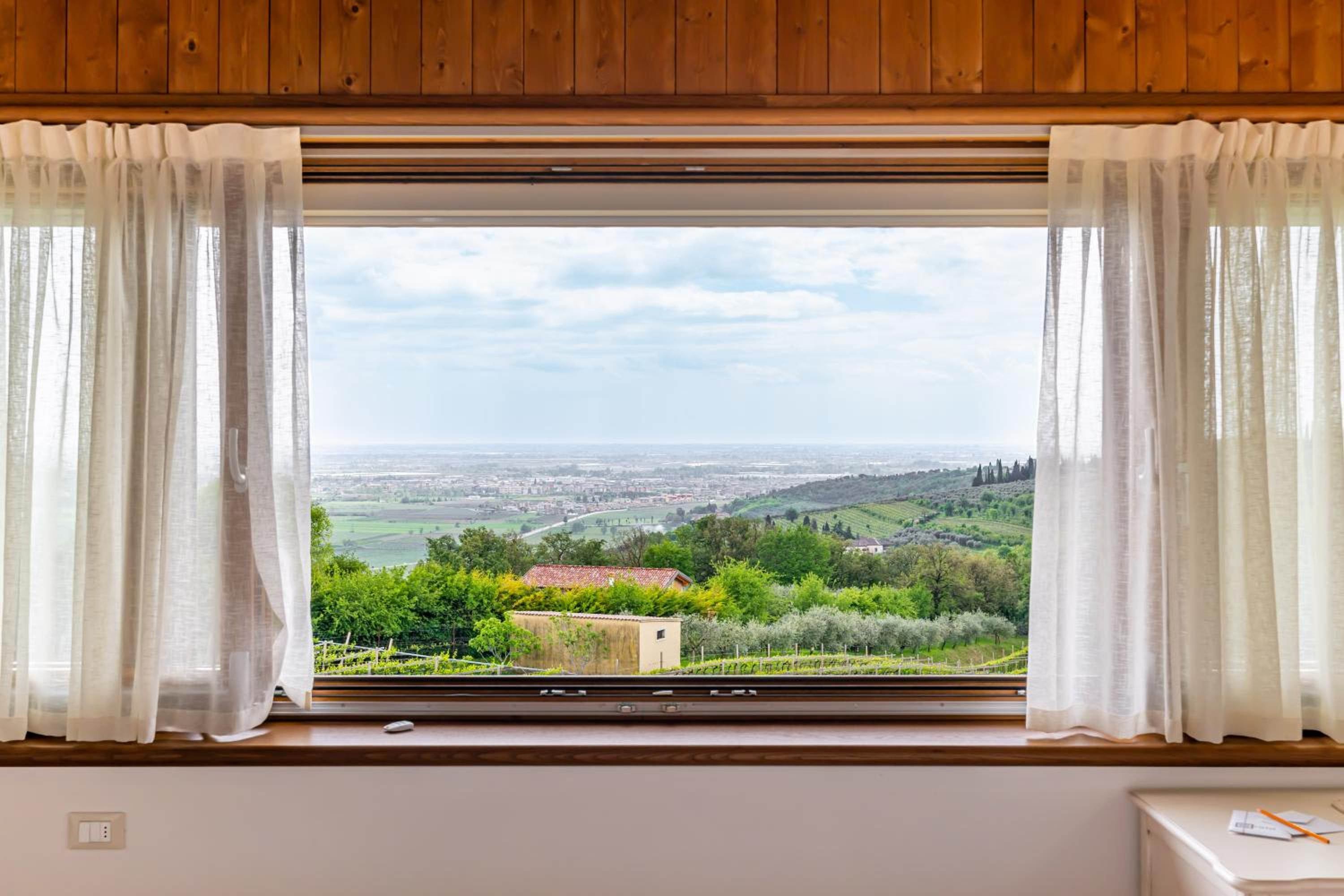 Double Room with Pool View - Photo 18