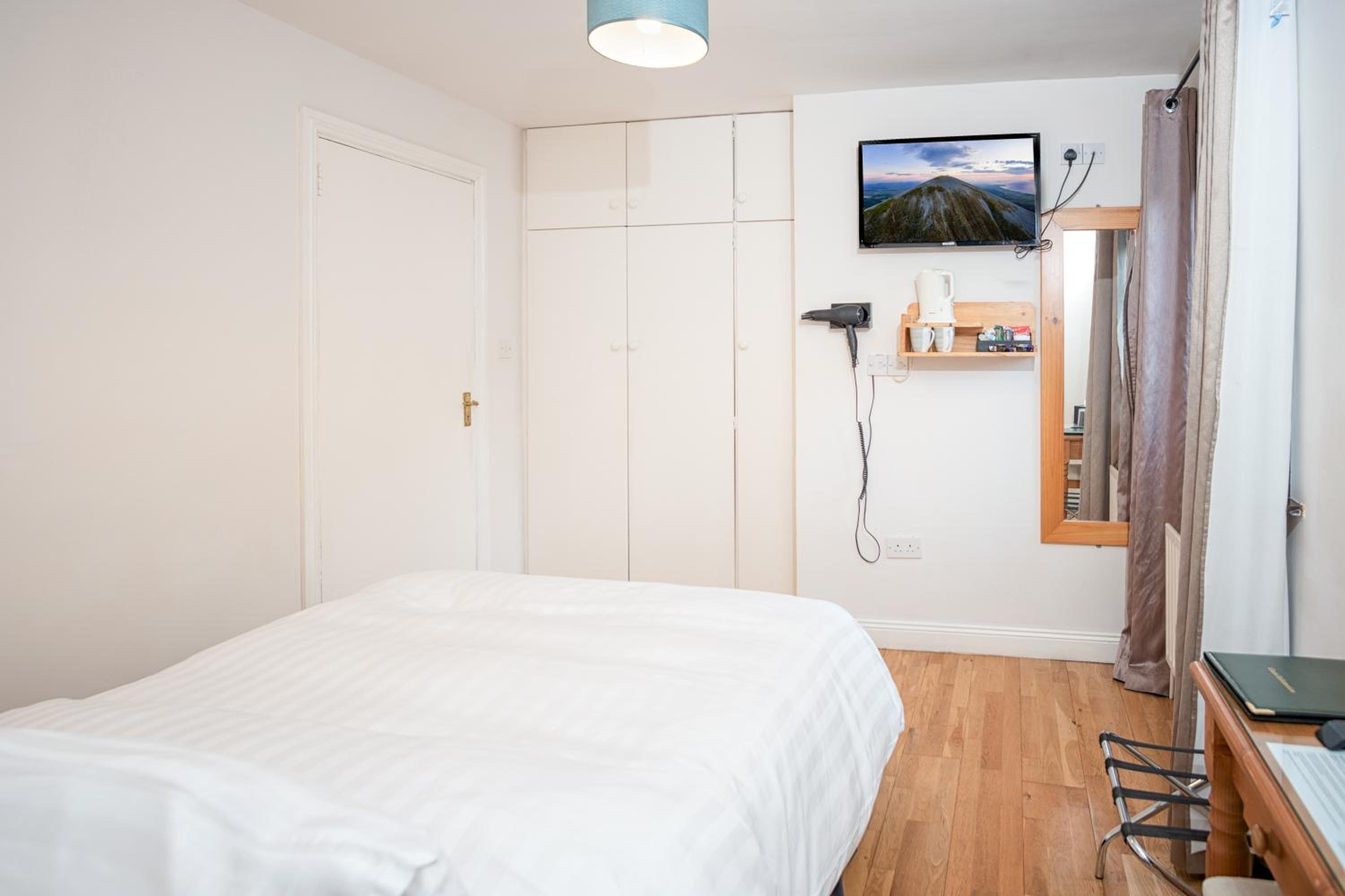 Double Room - Photo 1
