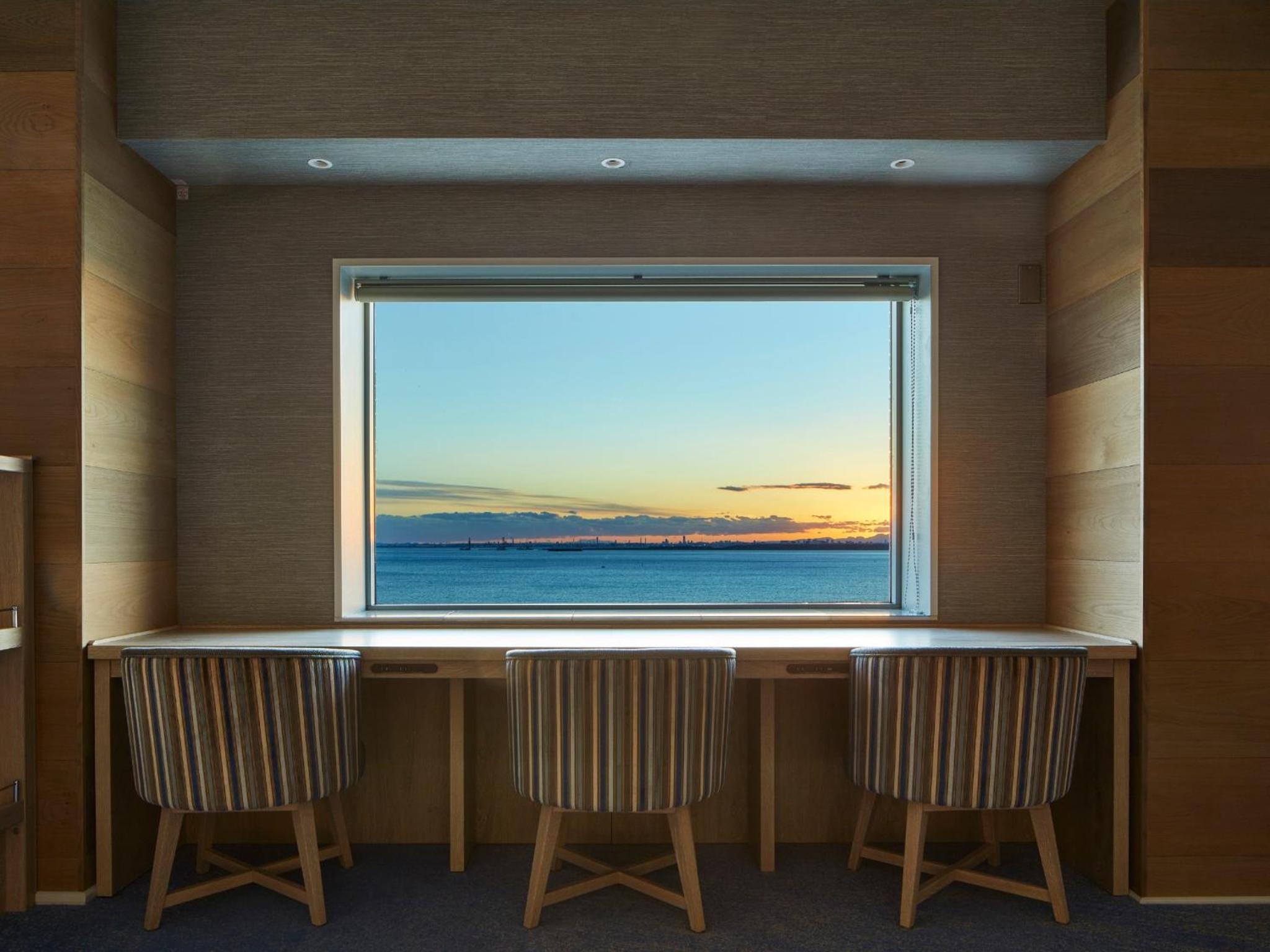 <11-12 Floor> Nikko Superior Twin Room with Park View or Bay View - Non Smoking - Lounge Access photo 3