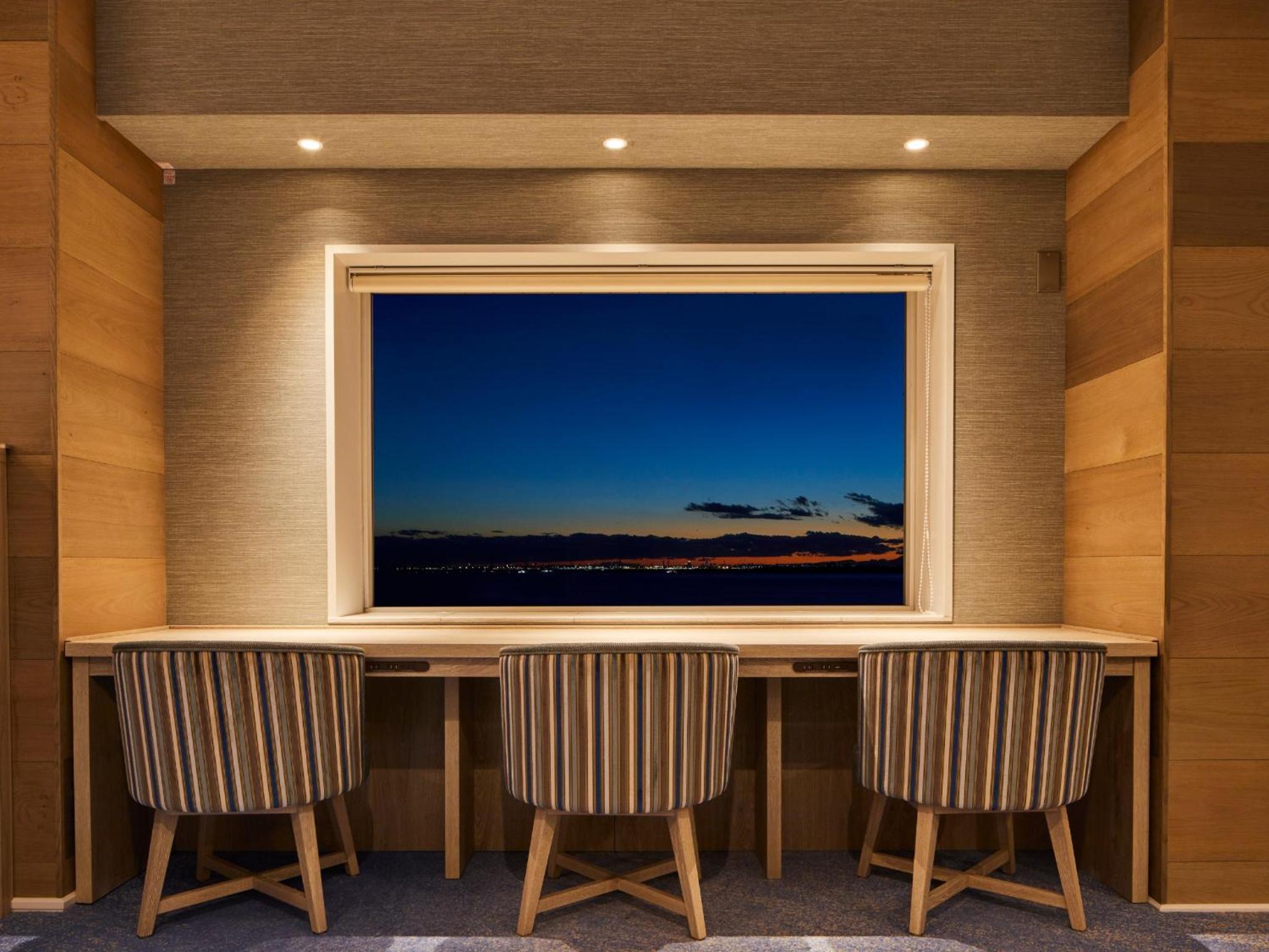 <11-12 Floor> Nikko Superior Twin Room with Park View or Bay View - Non Smoking - Lounge Access photo 2