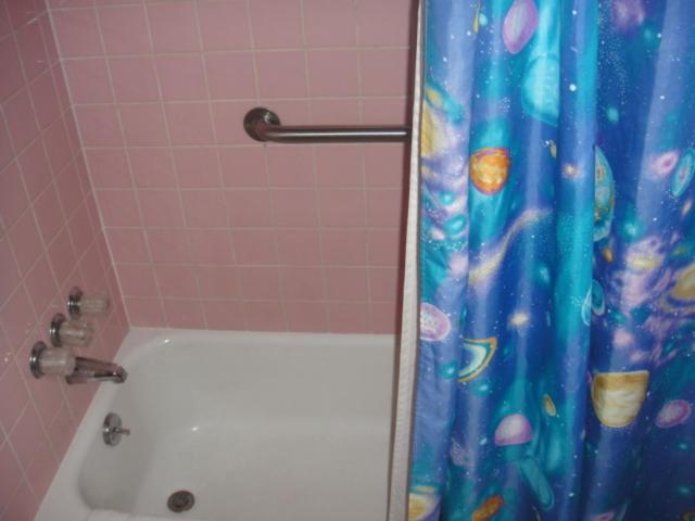Queen Room - Photo 4