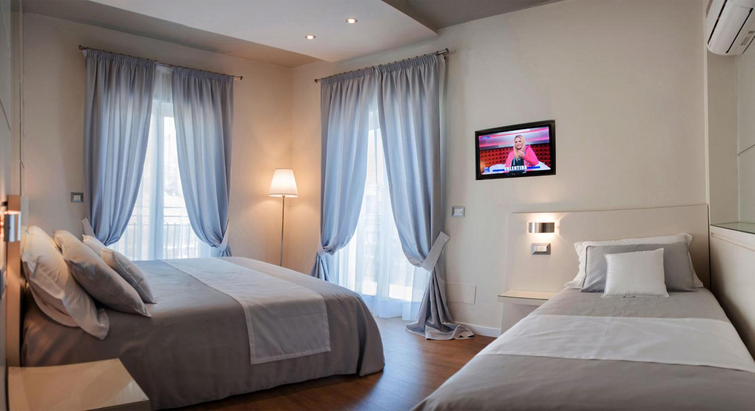 Triple Room with Balcony photo 3