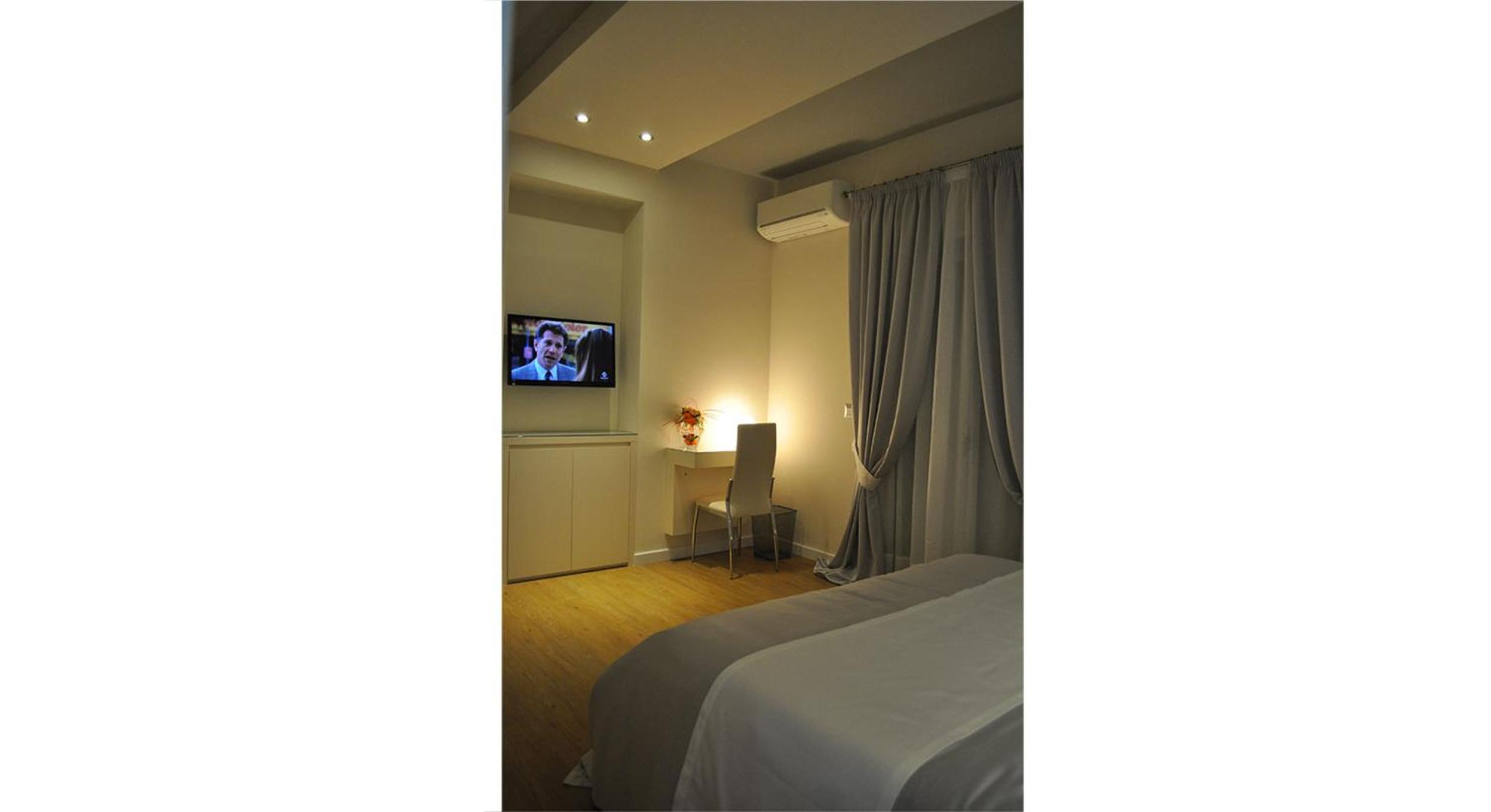 Superior Double Room with Balcony and Sea View photo 2