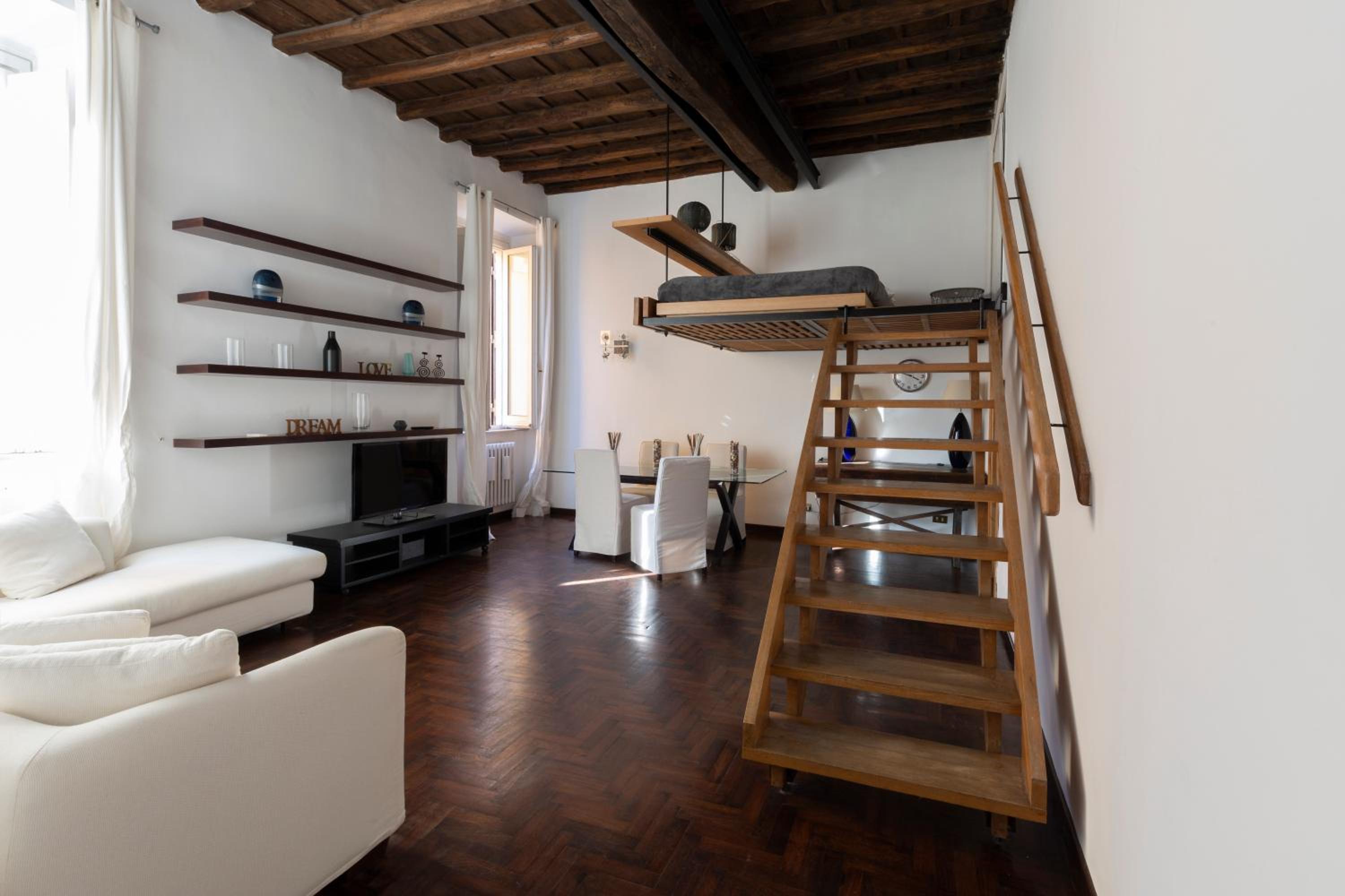Apartment photo 1