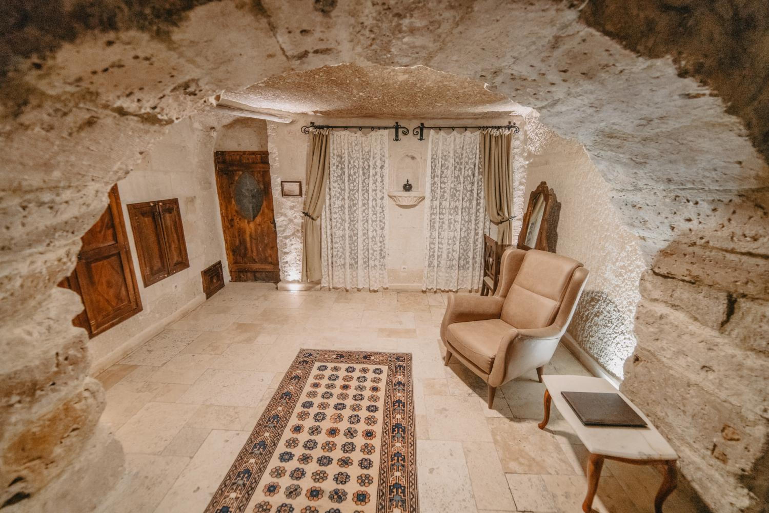 Deluxe Cave Double Room photo 3