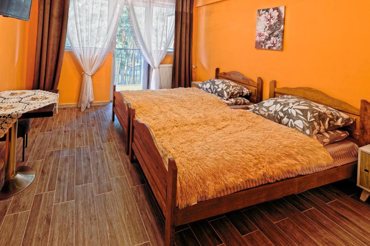Single Room with Bathroom photo 2