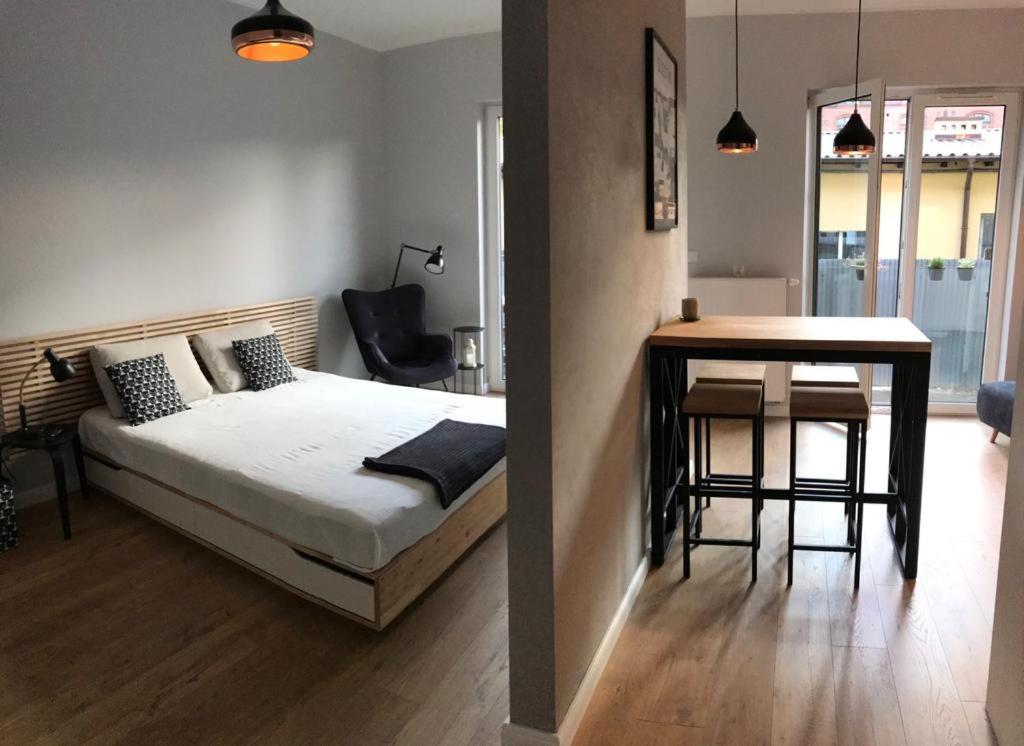One-Bedroom Apartment photo 3