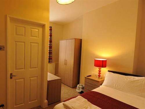 Double Room with Private Bathroom photo 1