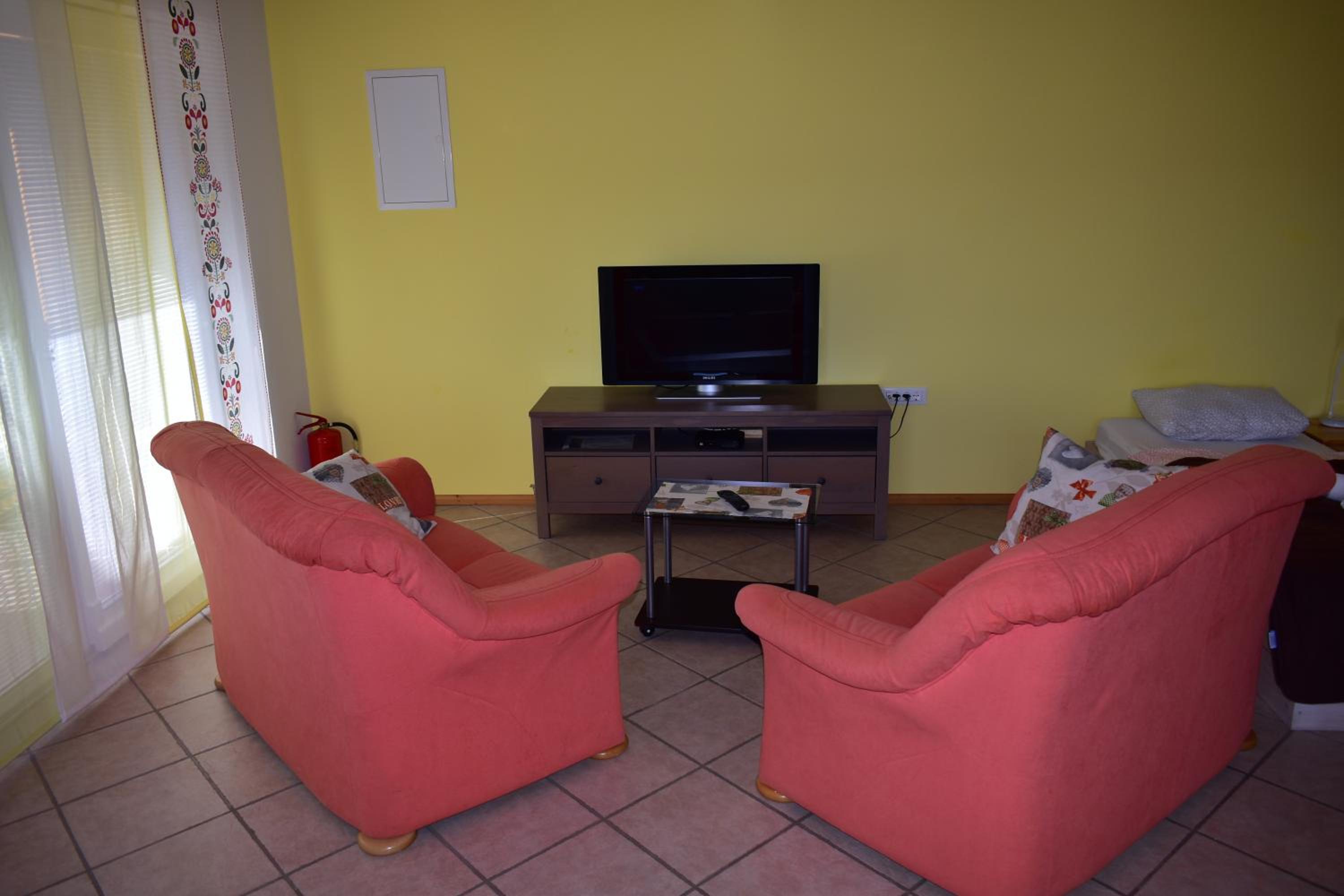 One-Bedroom Apartment - Photo 8