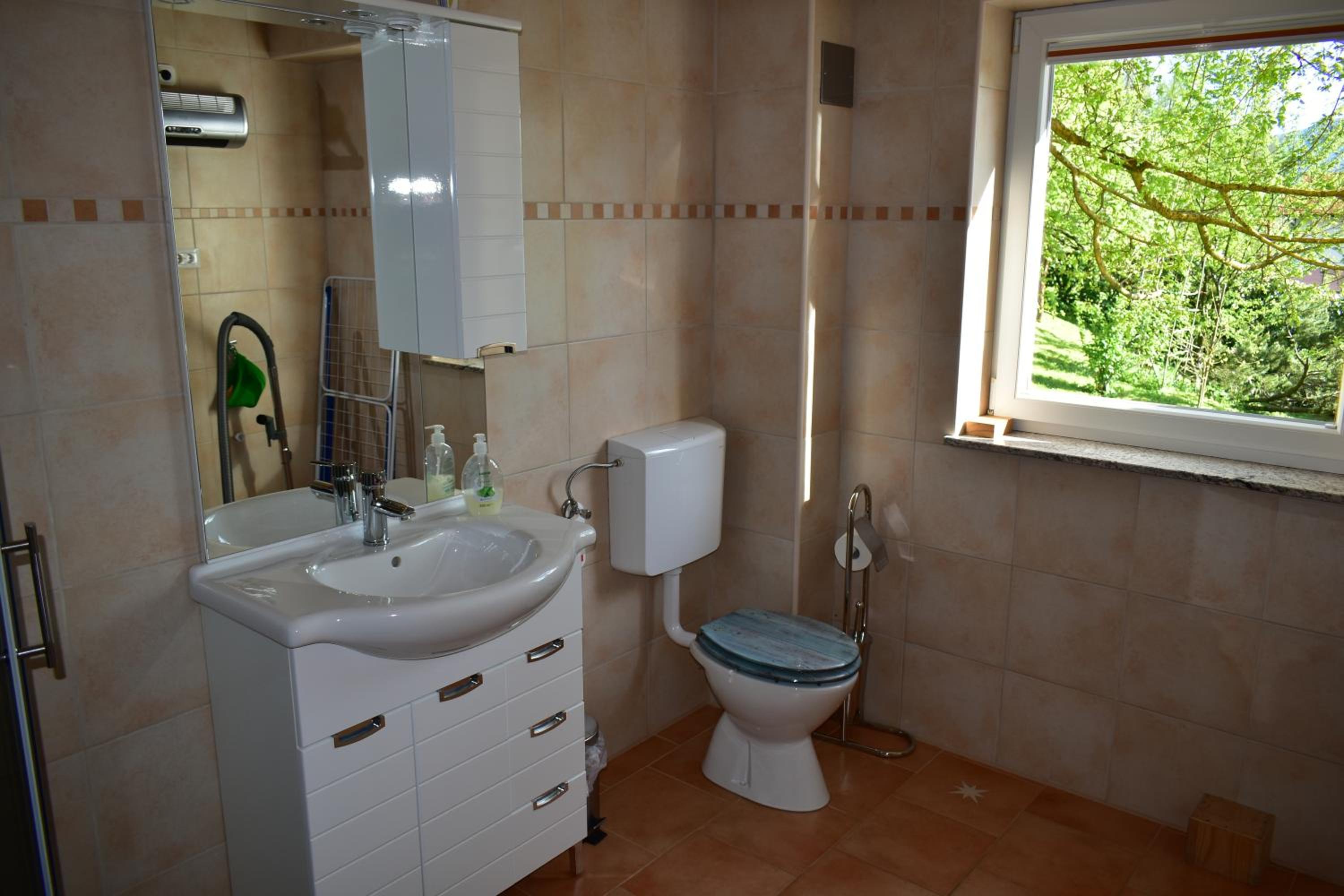 One-Bedroom Apartment - Photo 14