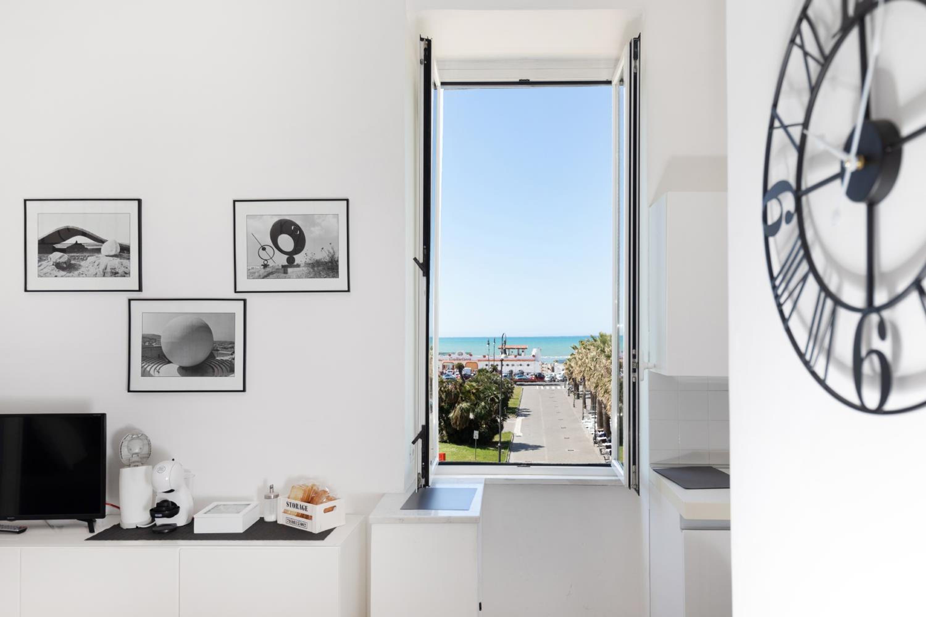 One-Bedroom Apartment - Photo 18