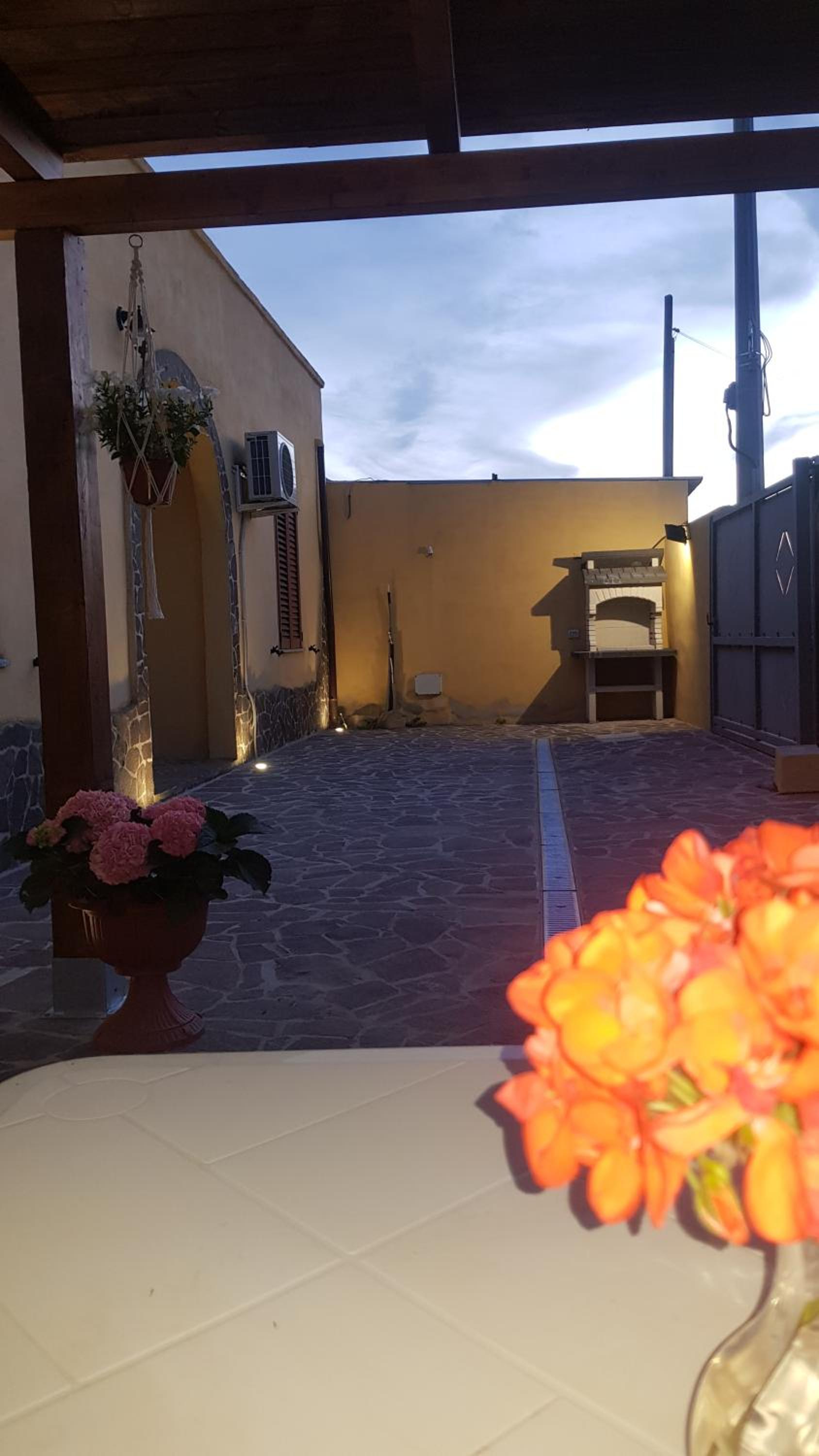 Double Room with Private Bathroom - Photo 40