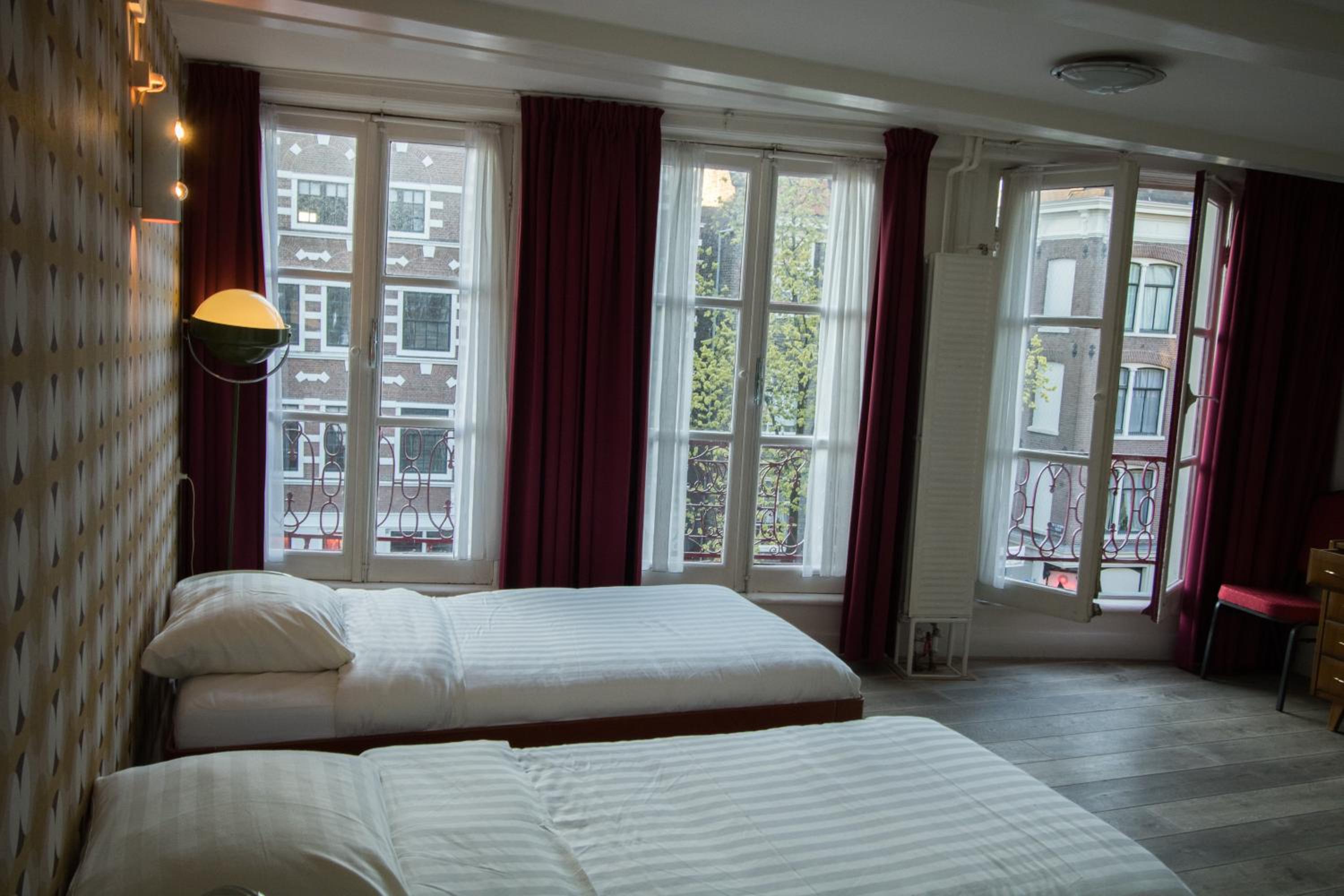 Twin Room with City View