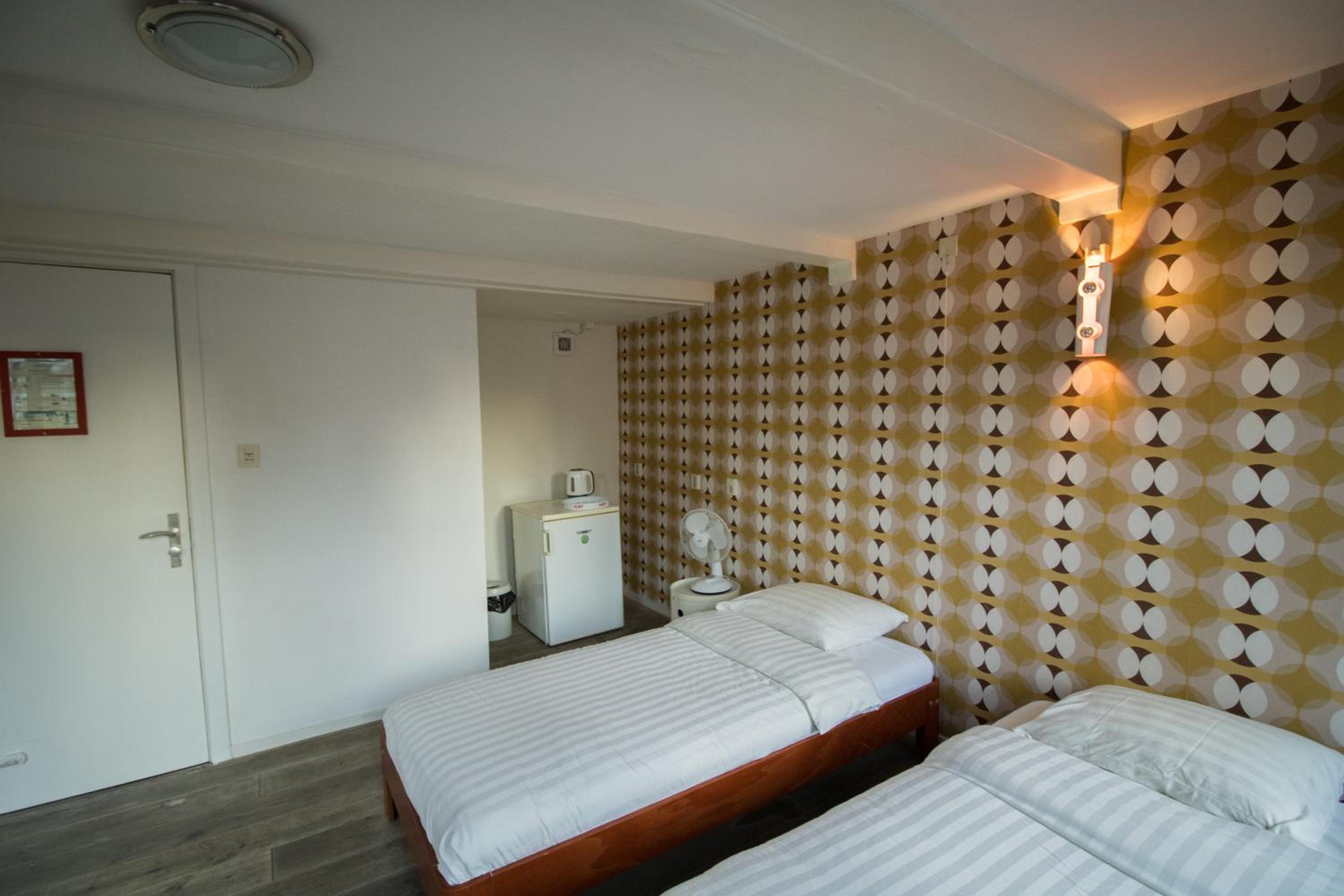 Twin Room with City View