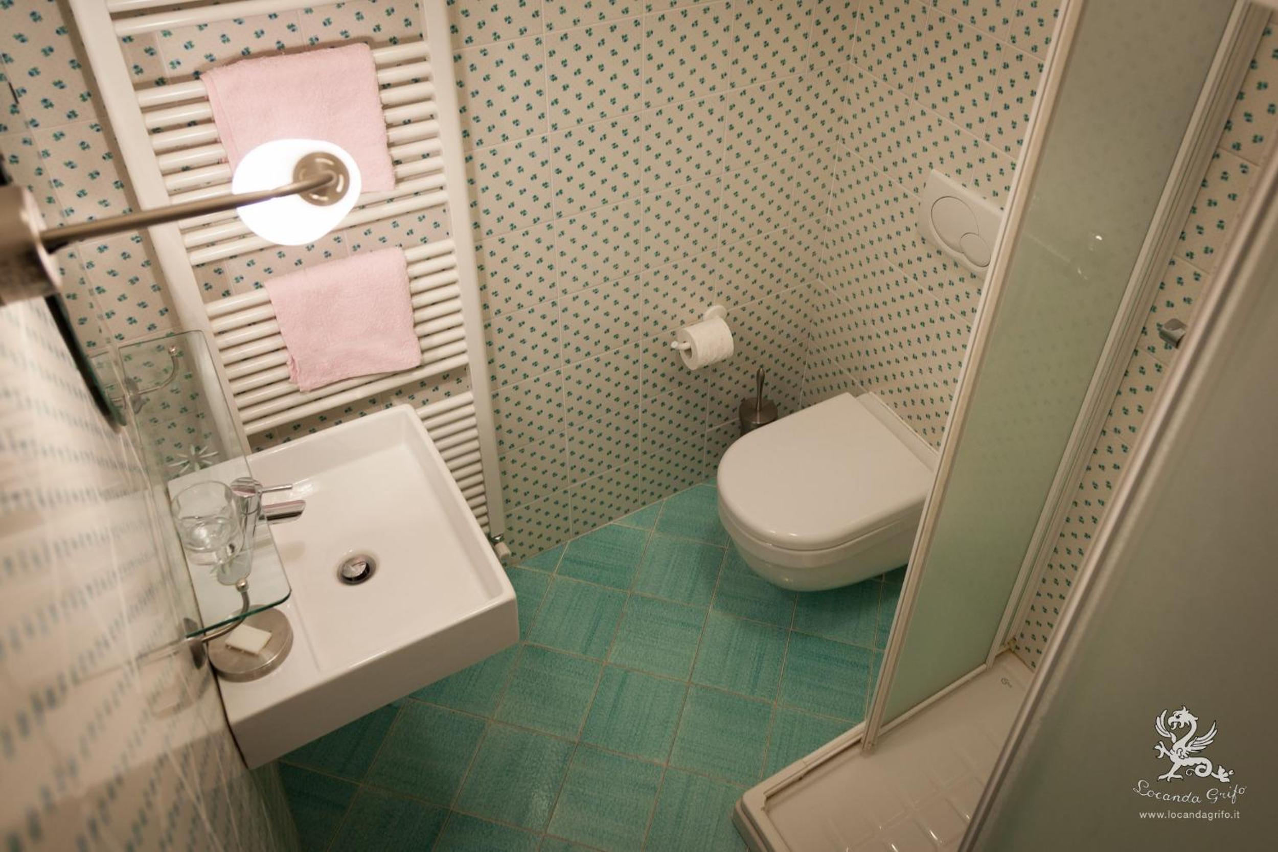 Double Room - Photo 5