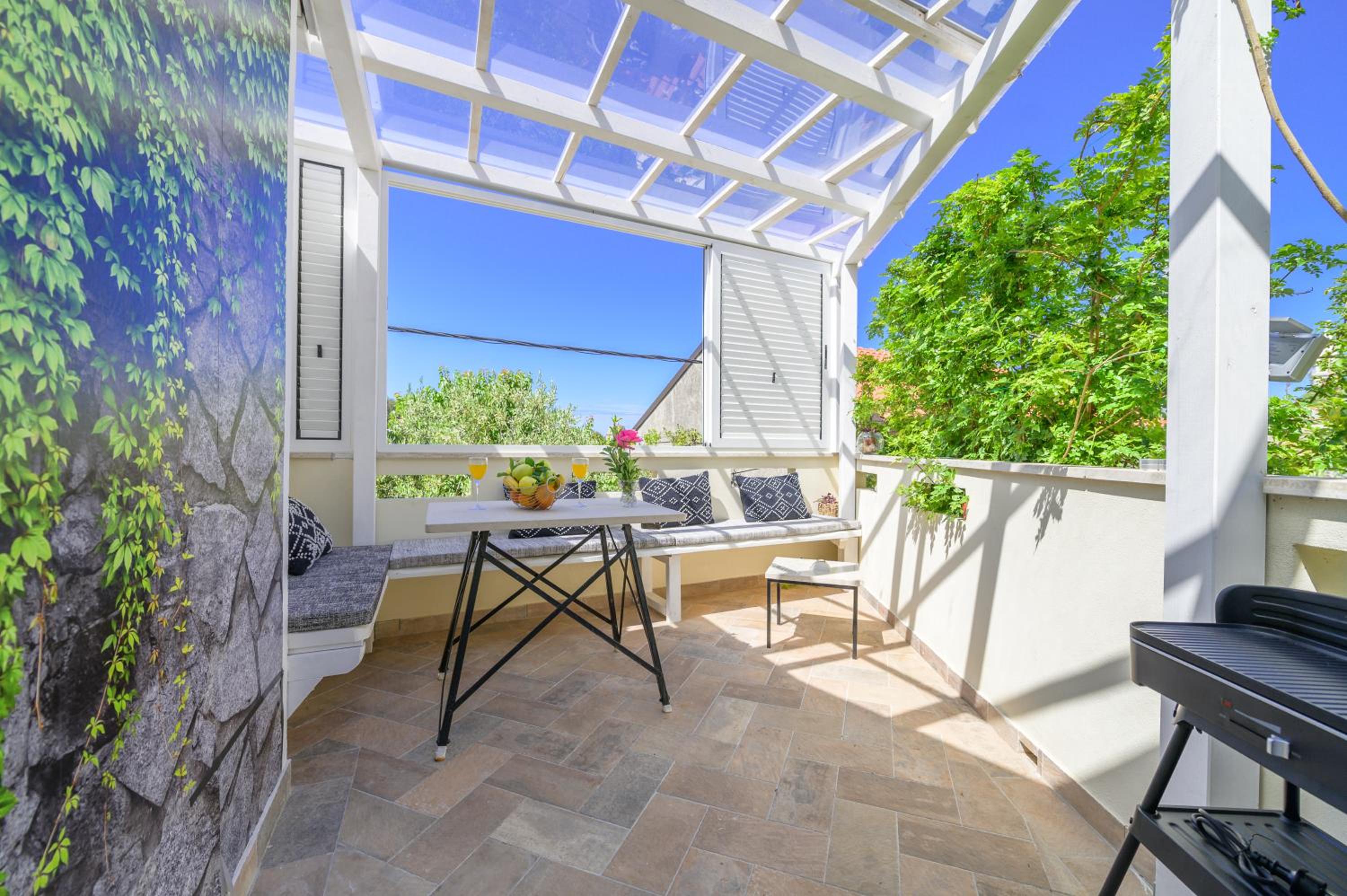 Apartment with Terrace photo 3