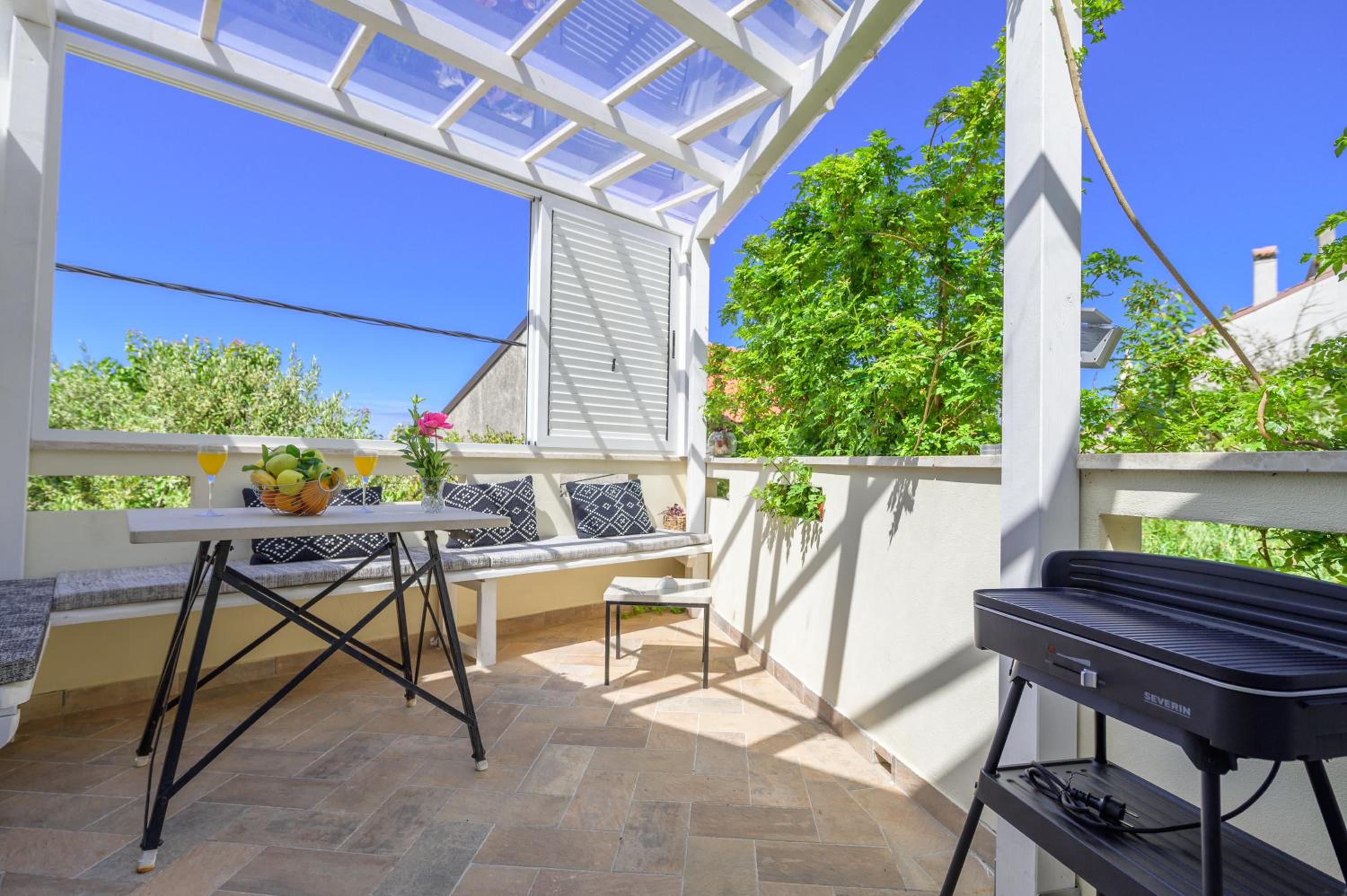 Apartment with Terrace photo 2