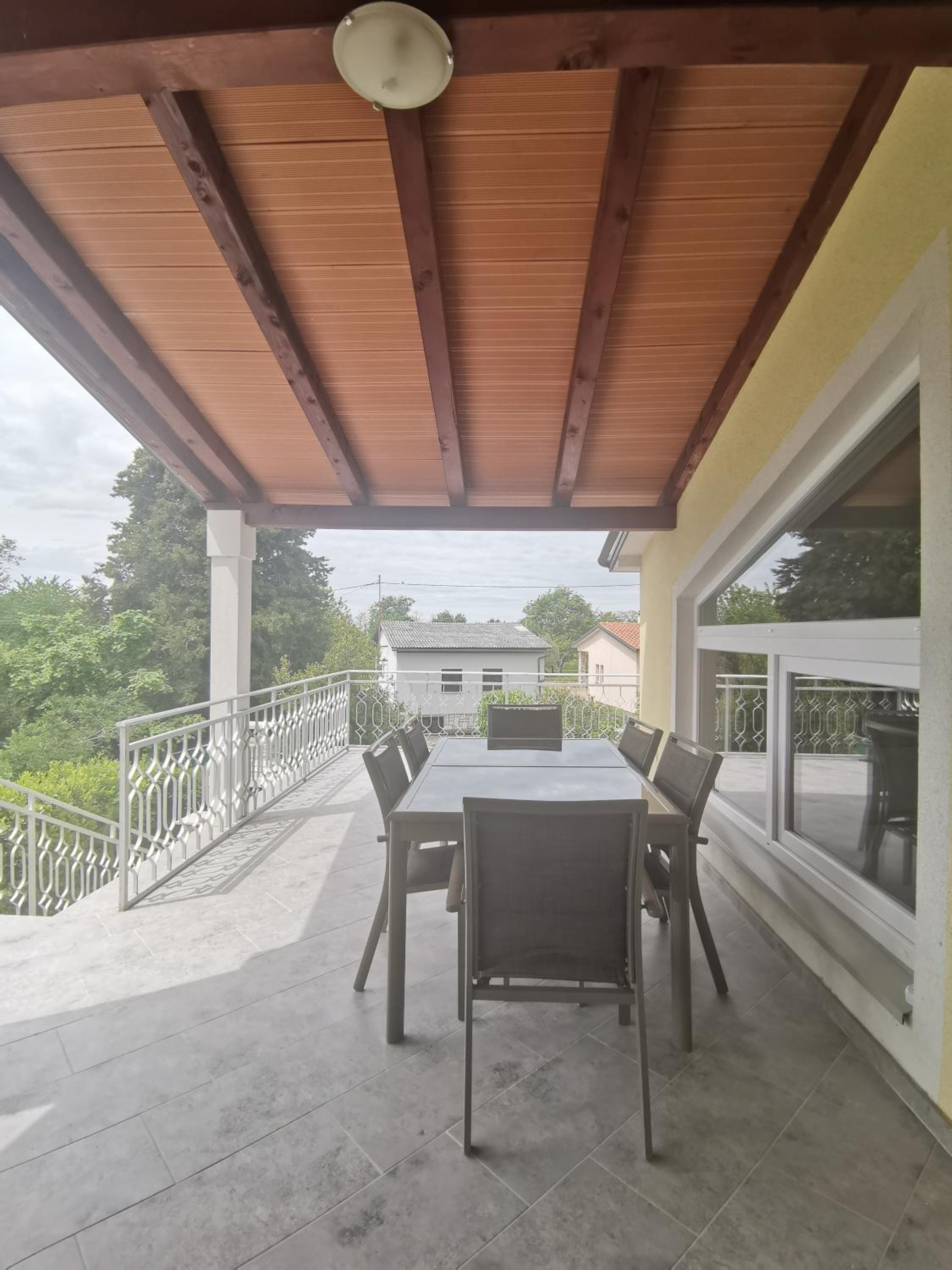 Two-Bedroom Apartment with Balcony and Terrace photo 3