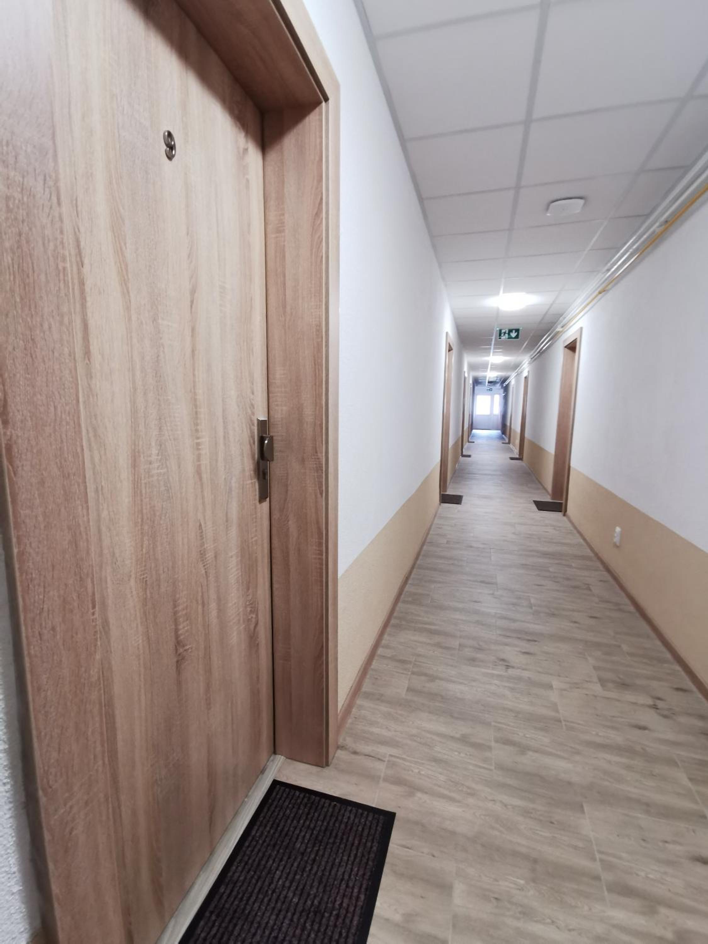 One-Bedroom Apartment - Photo 8