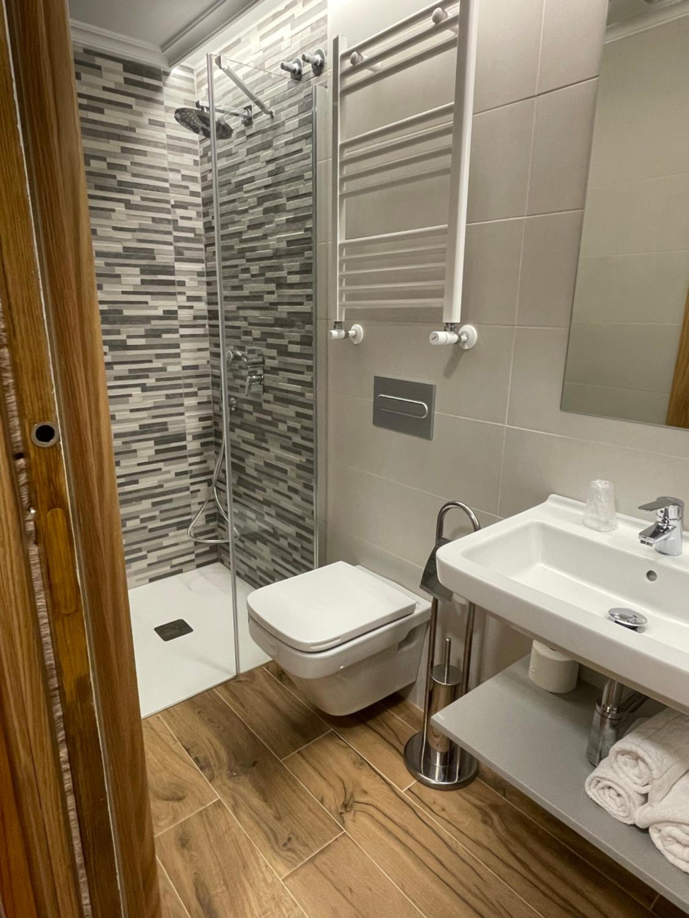 Single Room photo 2