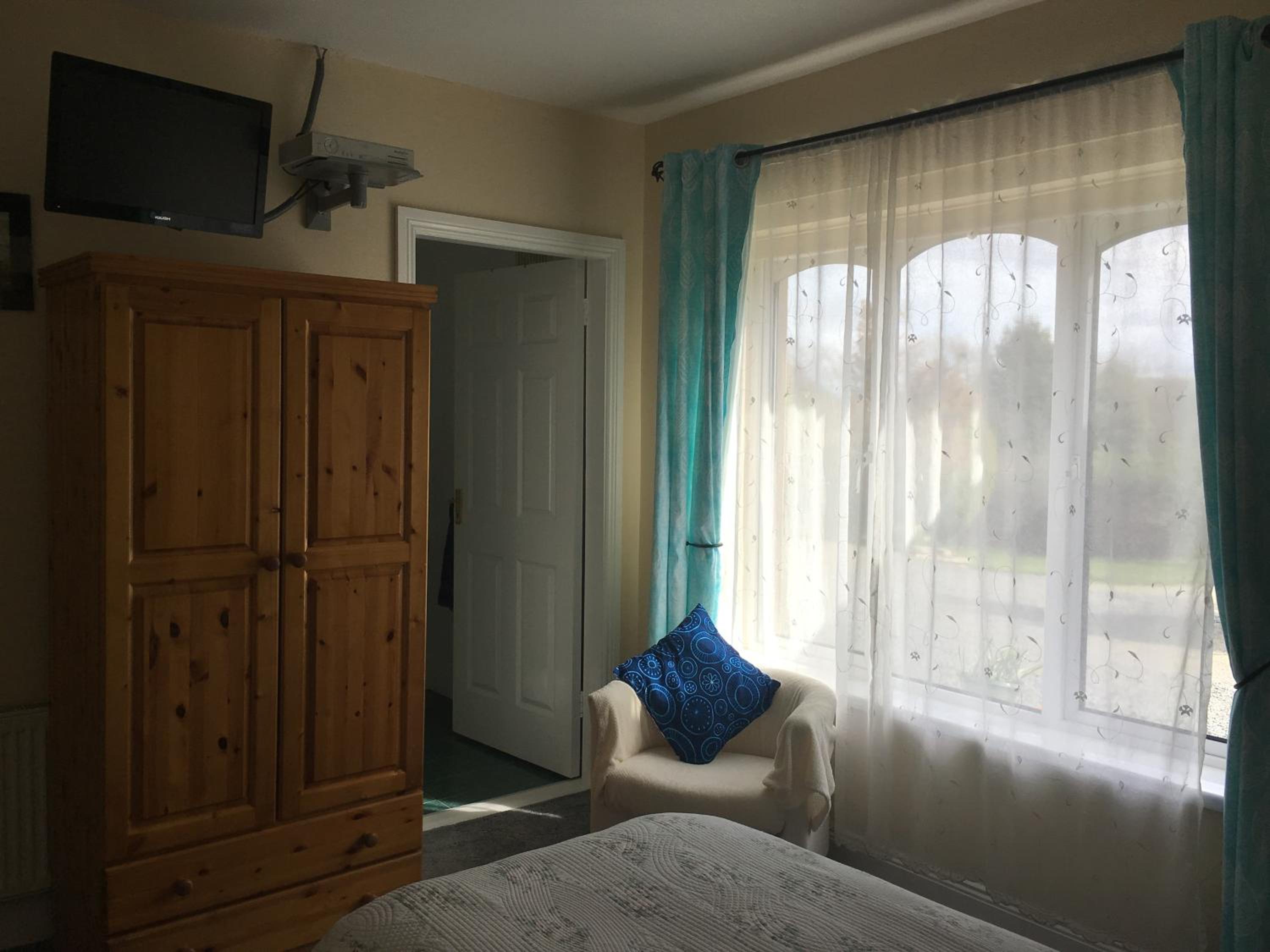Standard Twin Room photo 2