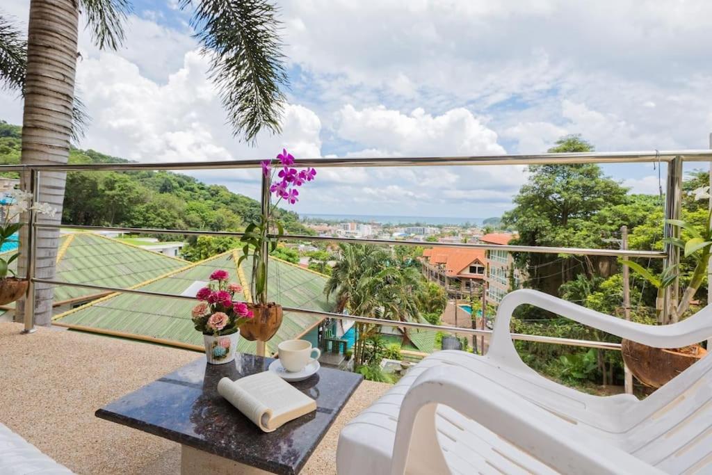 Double Room with Balcony and Sea View photo 3