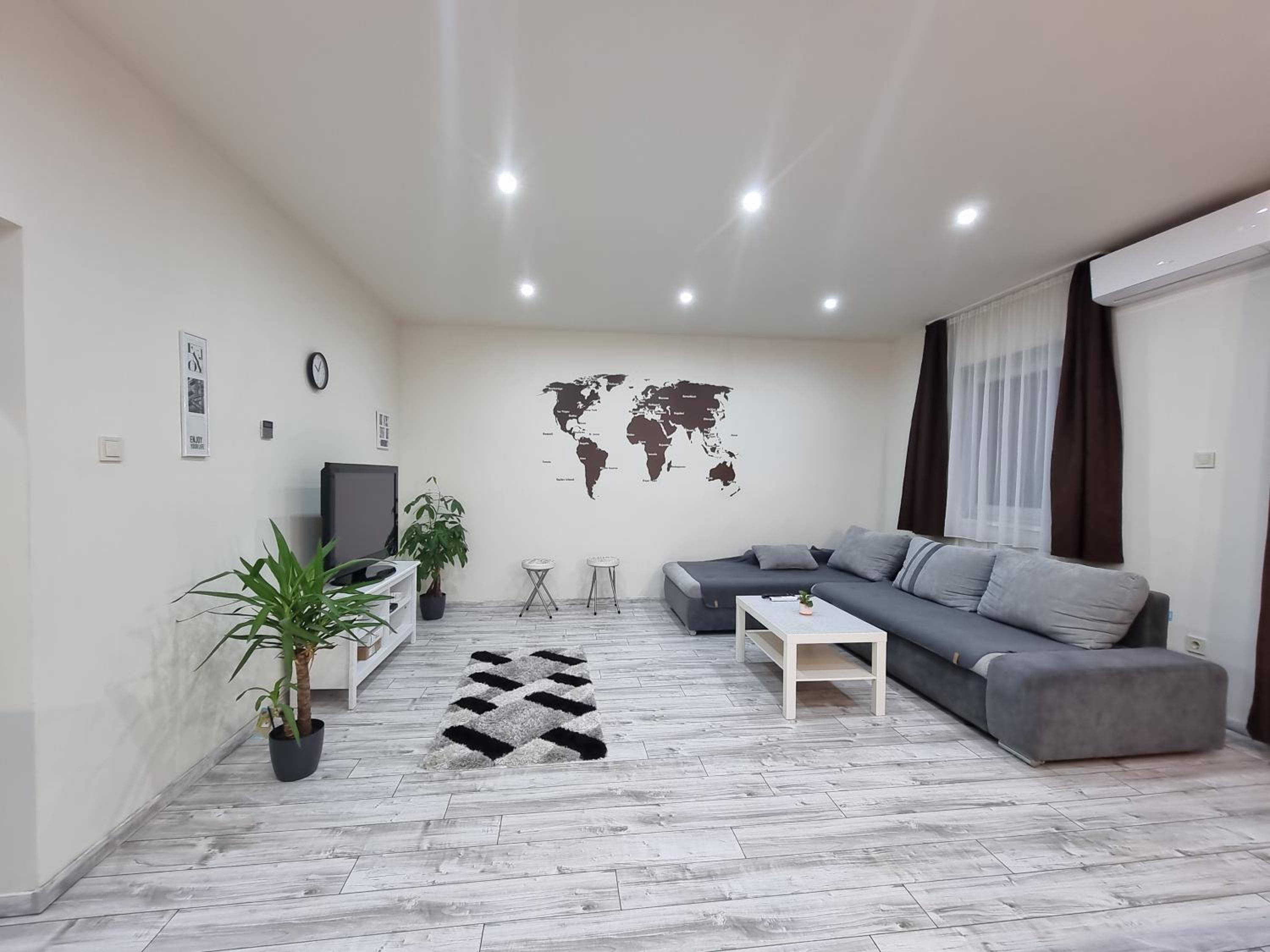 One-Bedroom Apartment - Photo 18