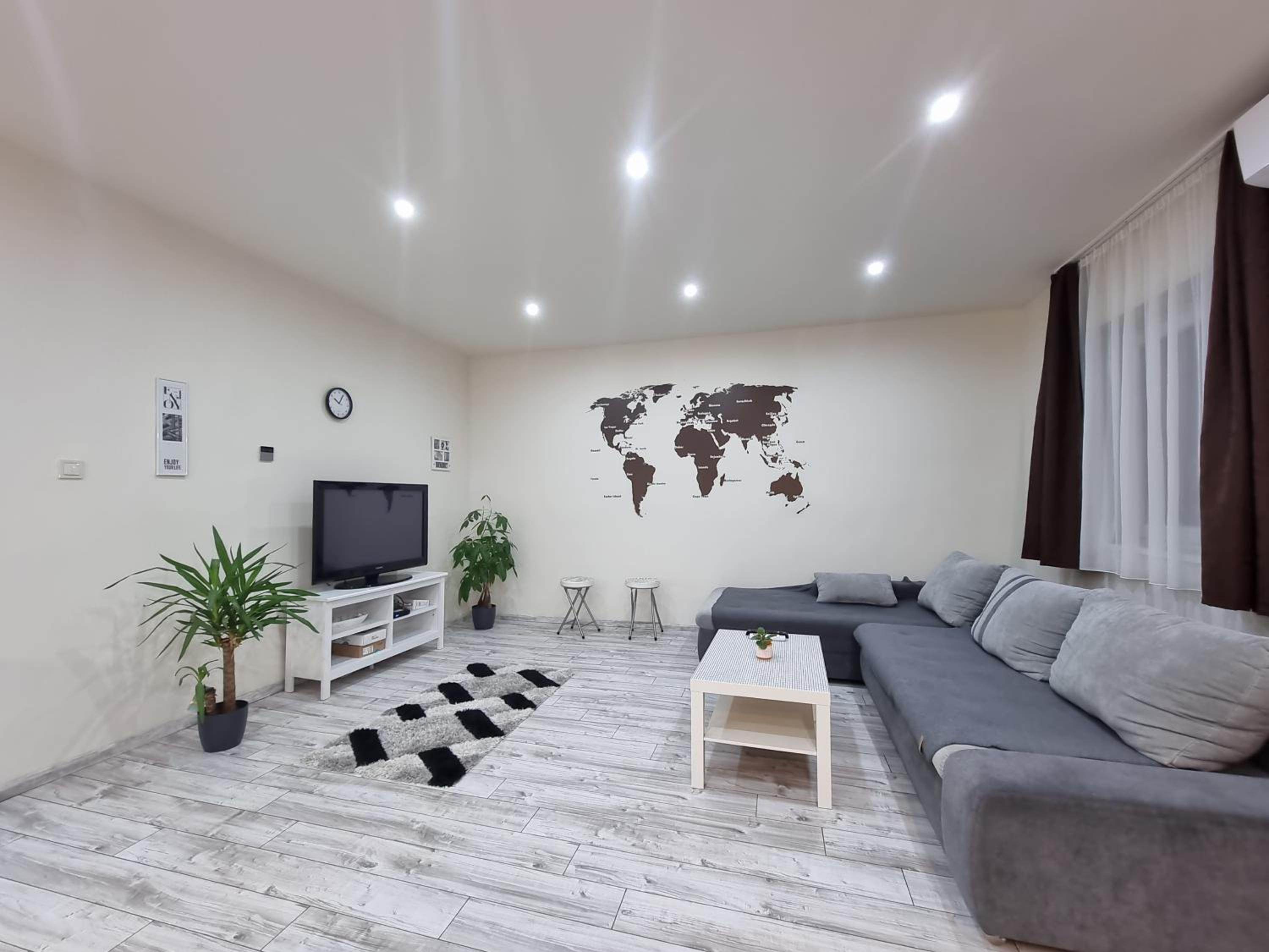 One-Bedroom Apartment - Photo 19