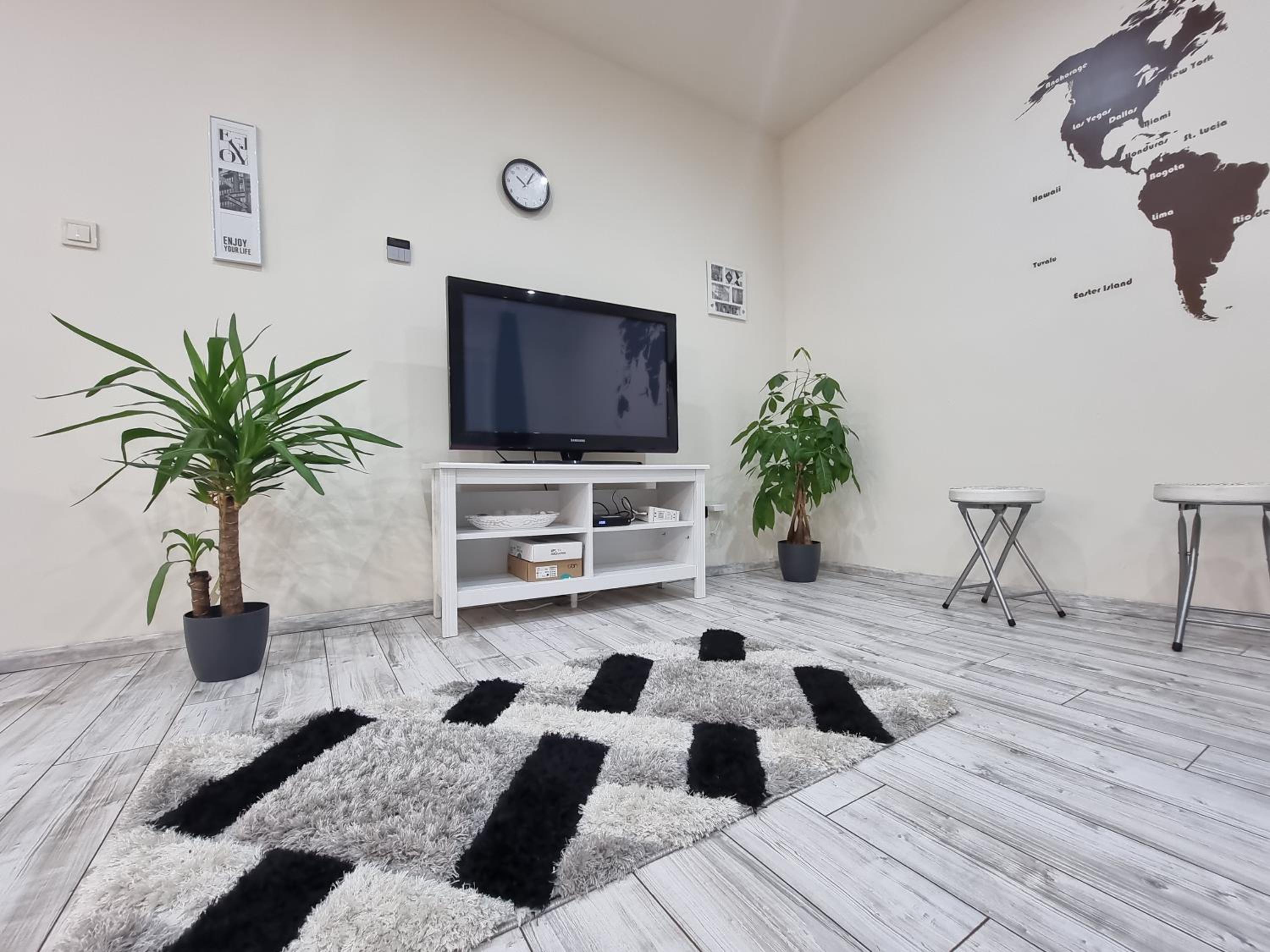 One-Bedroom Apartment - Photo 21