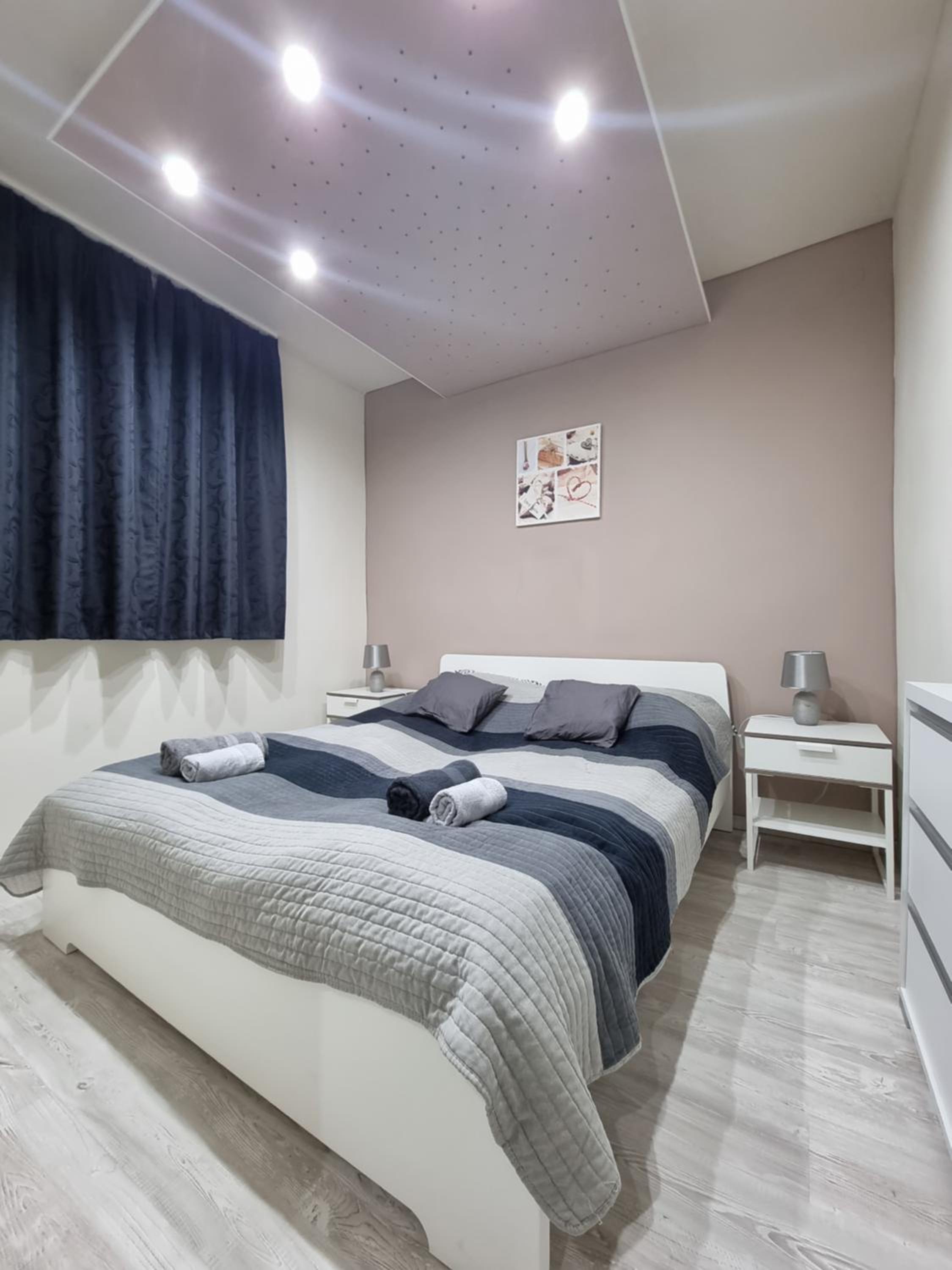 One-Bedroom Apartment - Photo 35