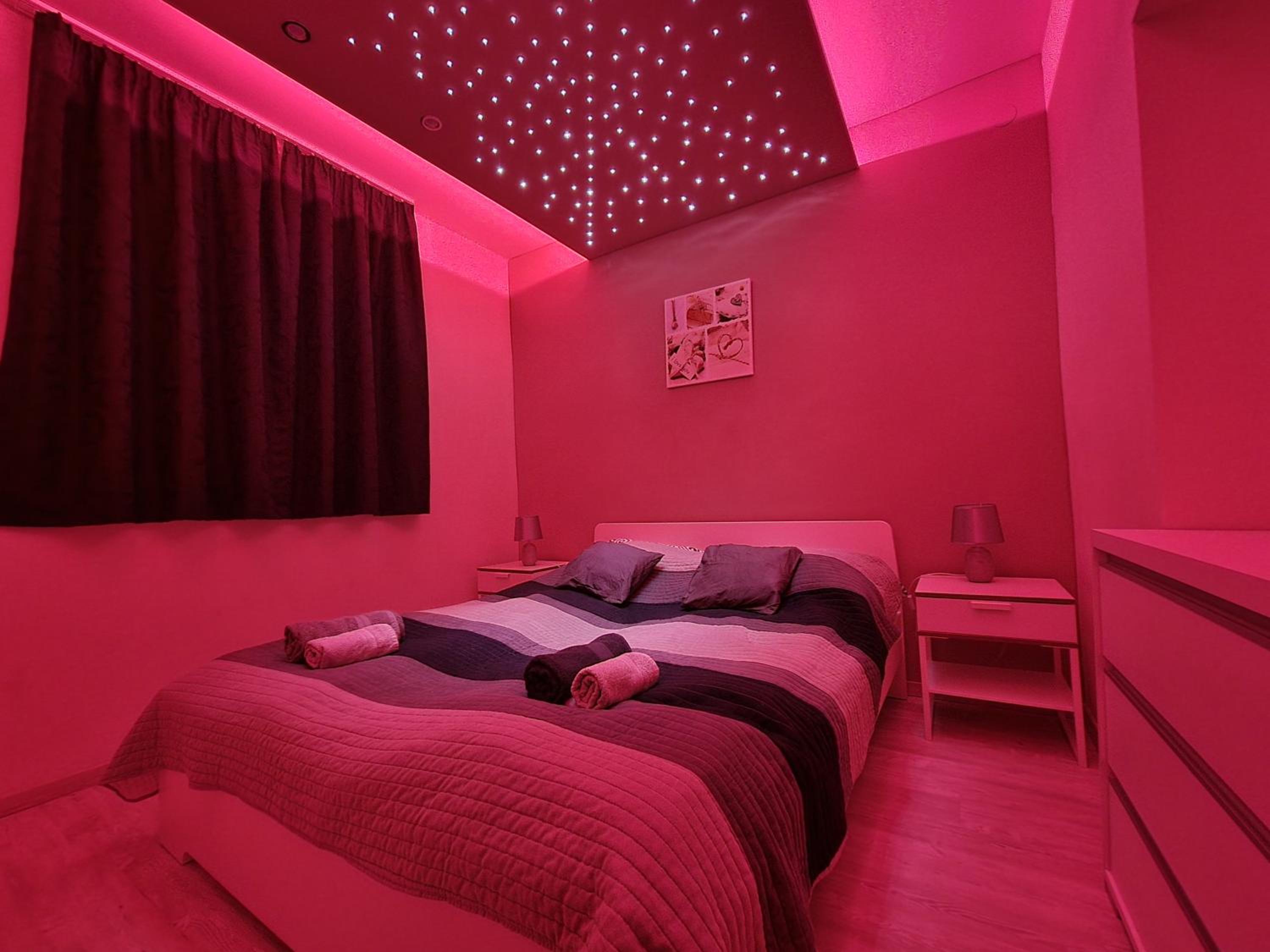 One-Bedroom Apartment - Photo 43
